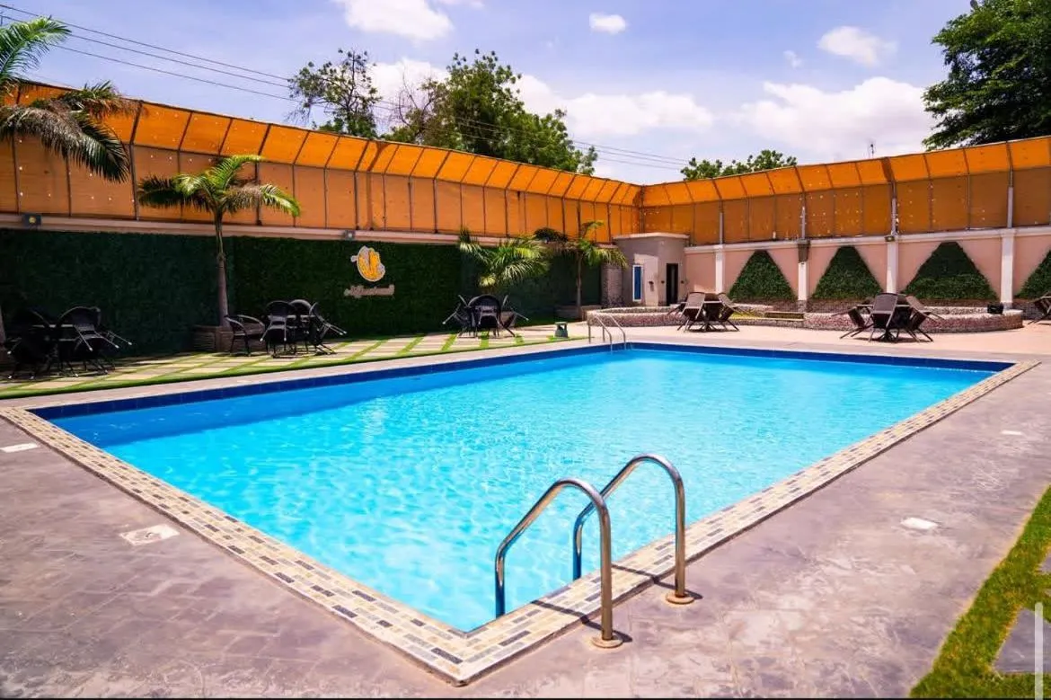 Swimming pool in Porto Golf Hotels