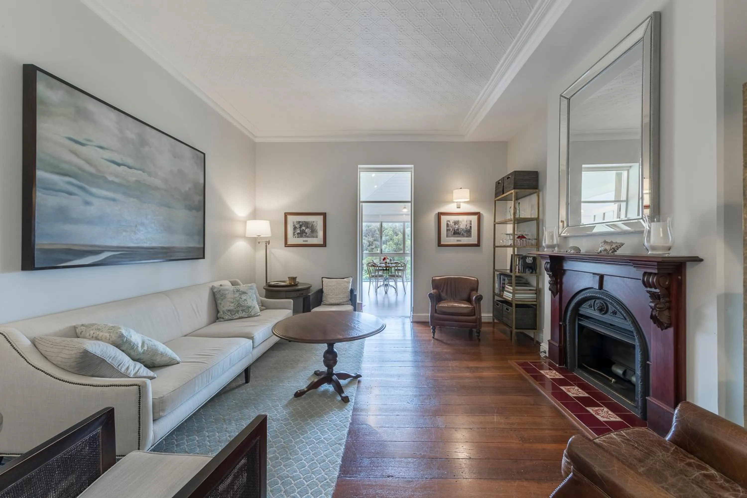 Communal lounge/ TV room in Grand Mercure Basildene Manor