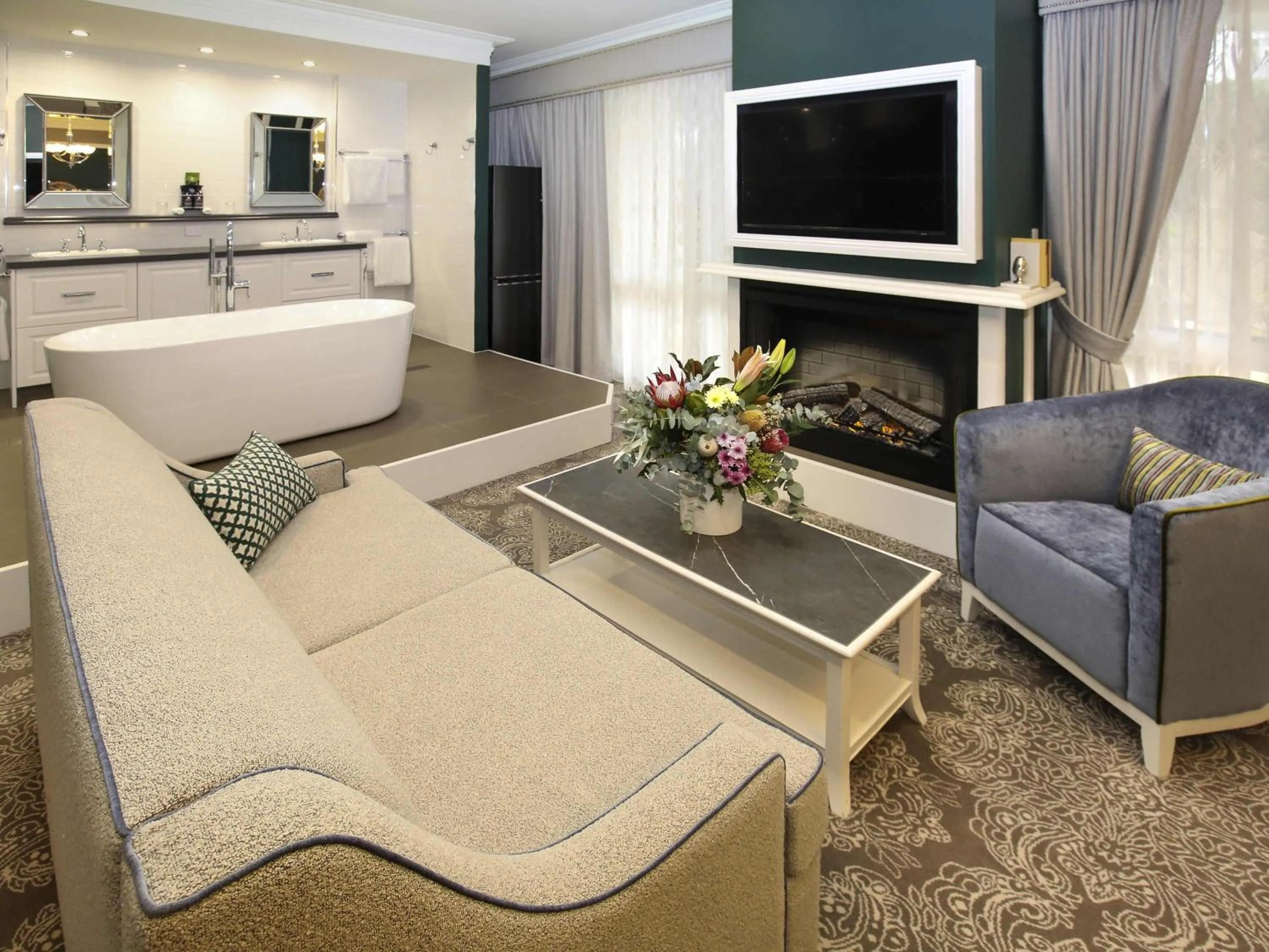 Photo of the whole room in Grand Mercure Basildene Manor