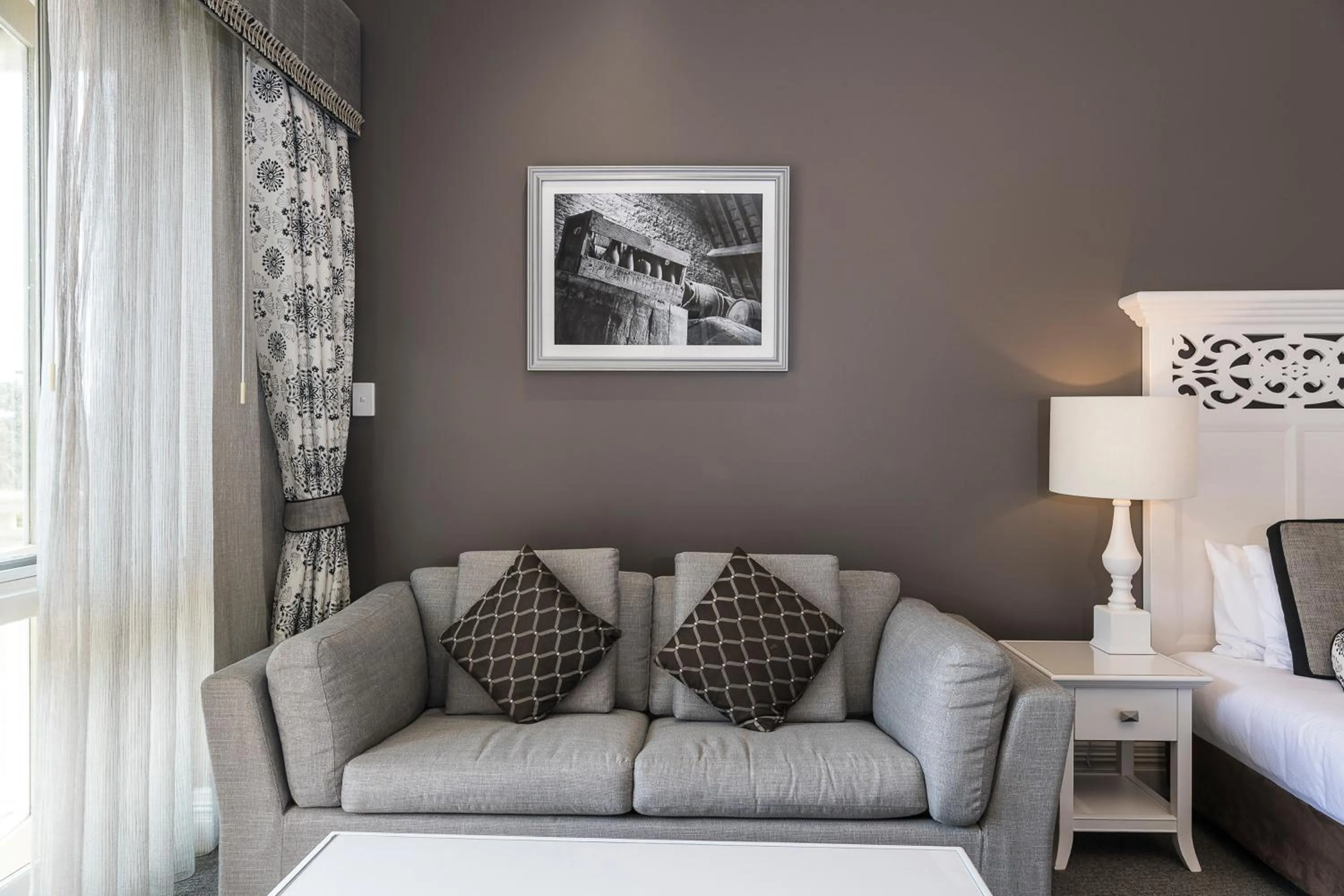 Seating area in Grand Mercure Basildene Manor