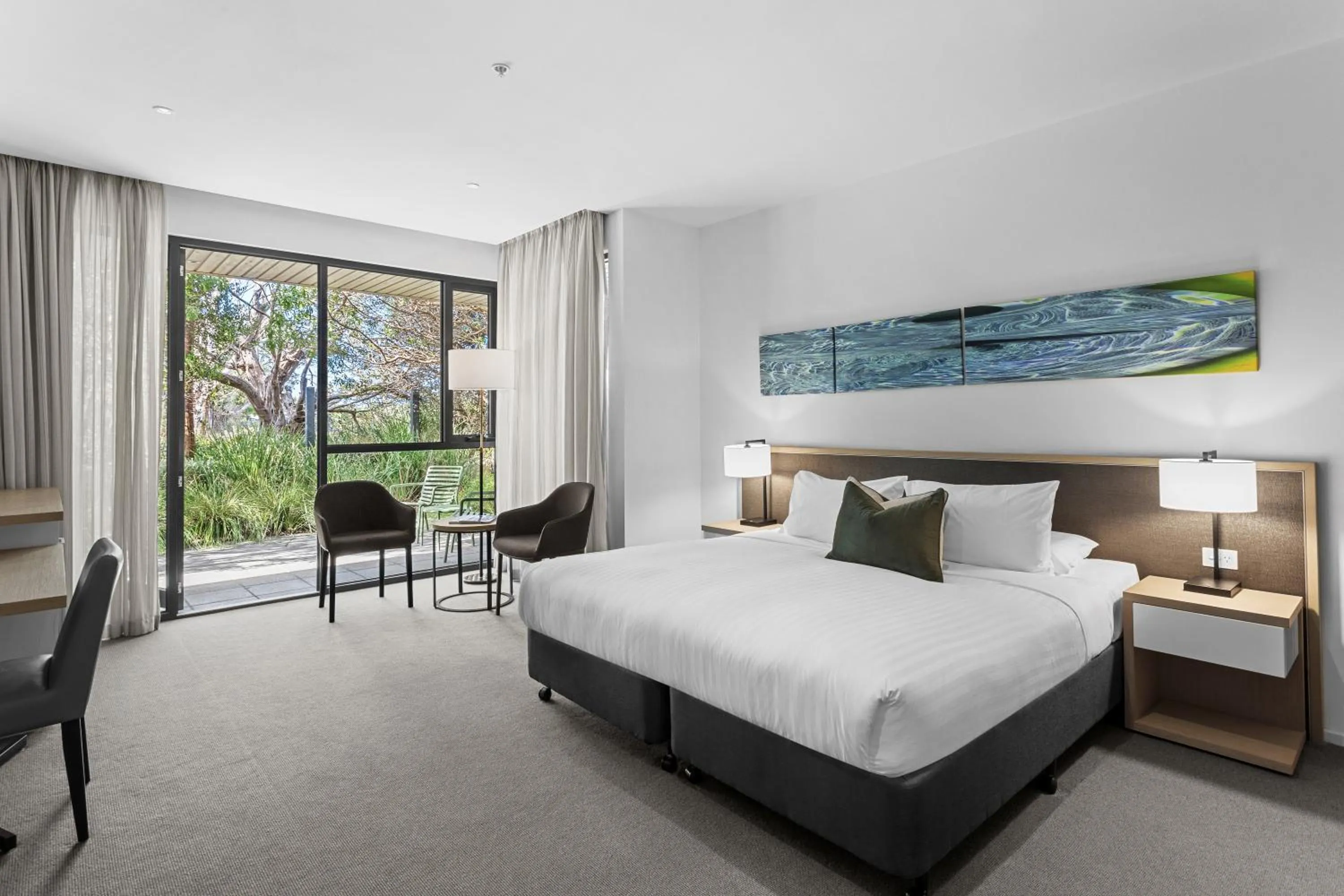 Bed in Quarters at Flinders Hotel