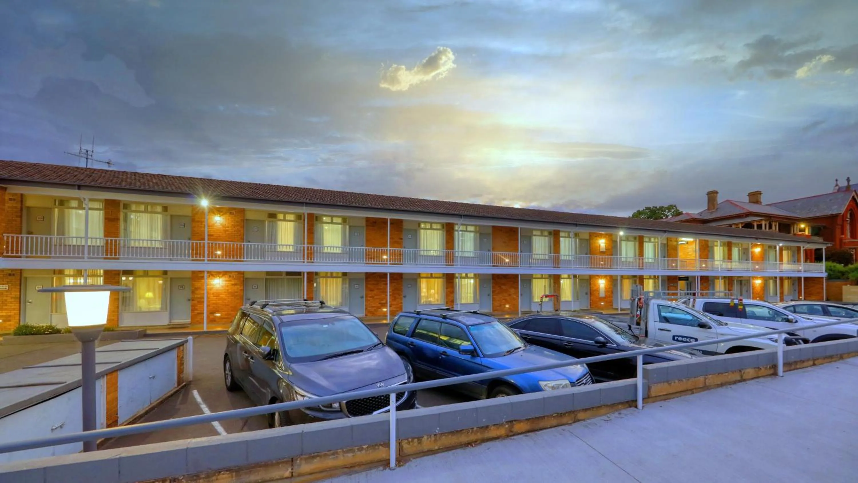 Property building in Goulburn Central Motel