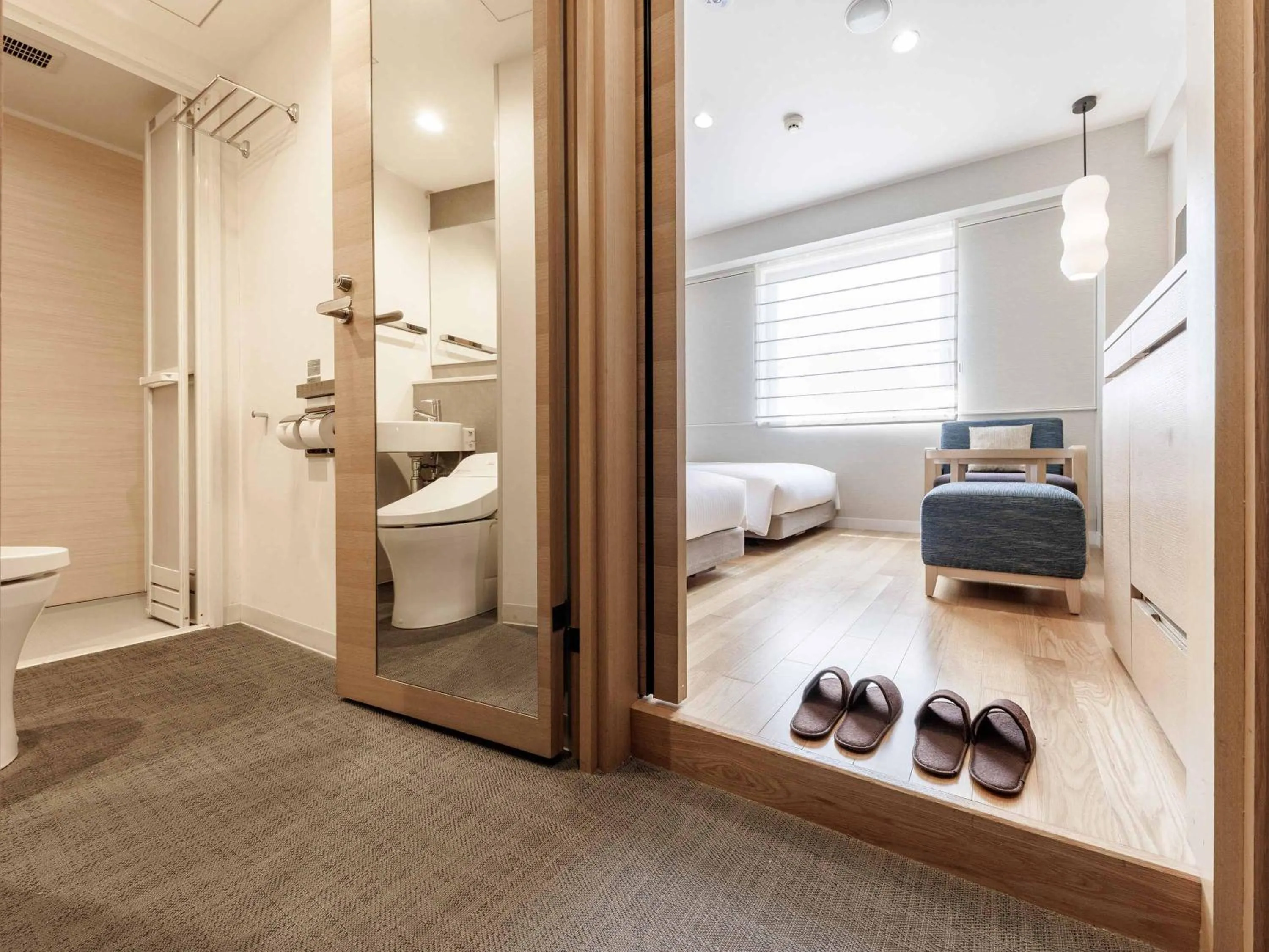 Shower in Nishitetsu Hotel Croom Hakata