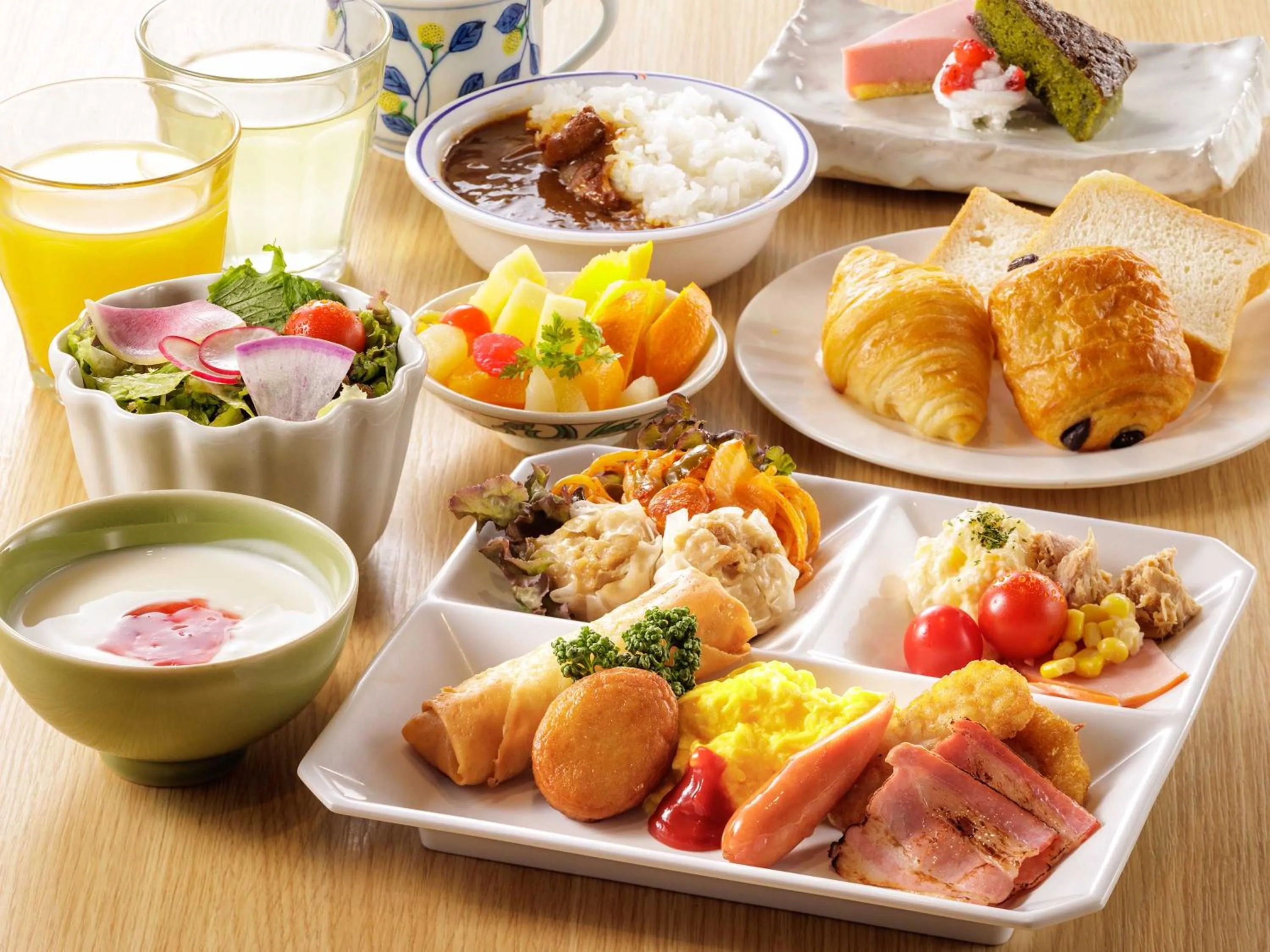 Food and drinks in Nishitetsu Hotel Croom Hakata