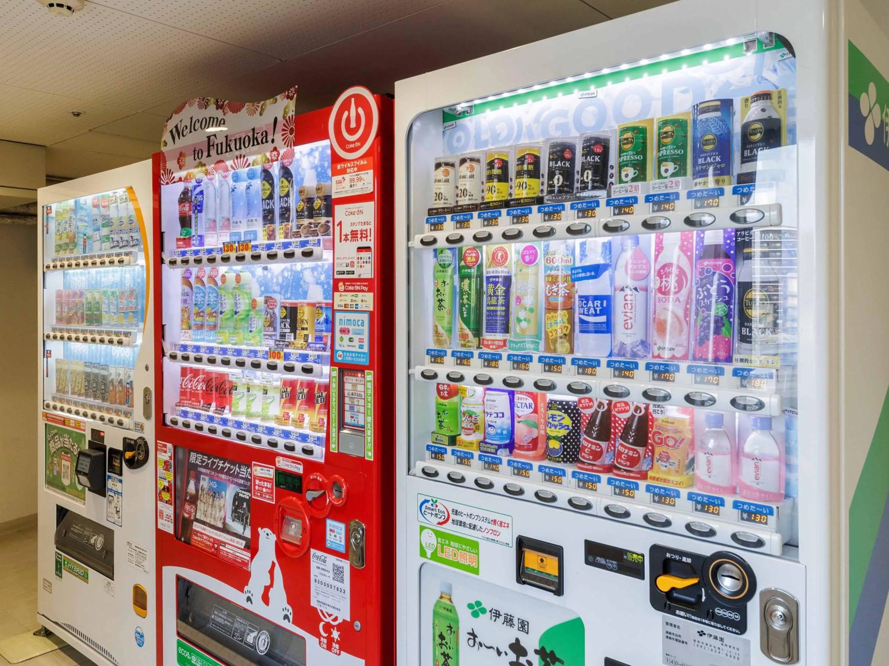 vending machine in Nishitetsu Hotel Croom Hakata