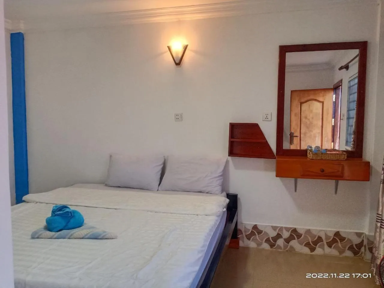 Bed in Silver Dolphin Guesthouse & Restaurant