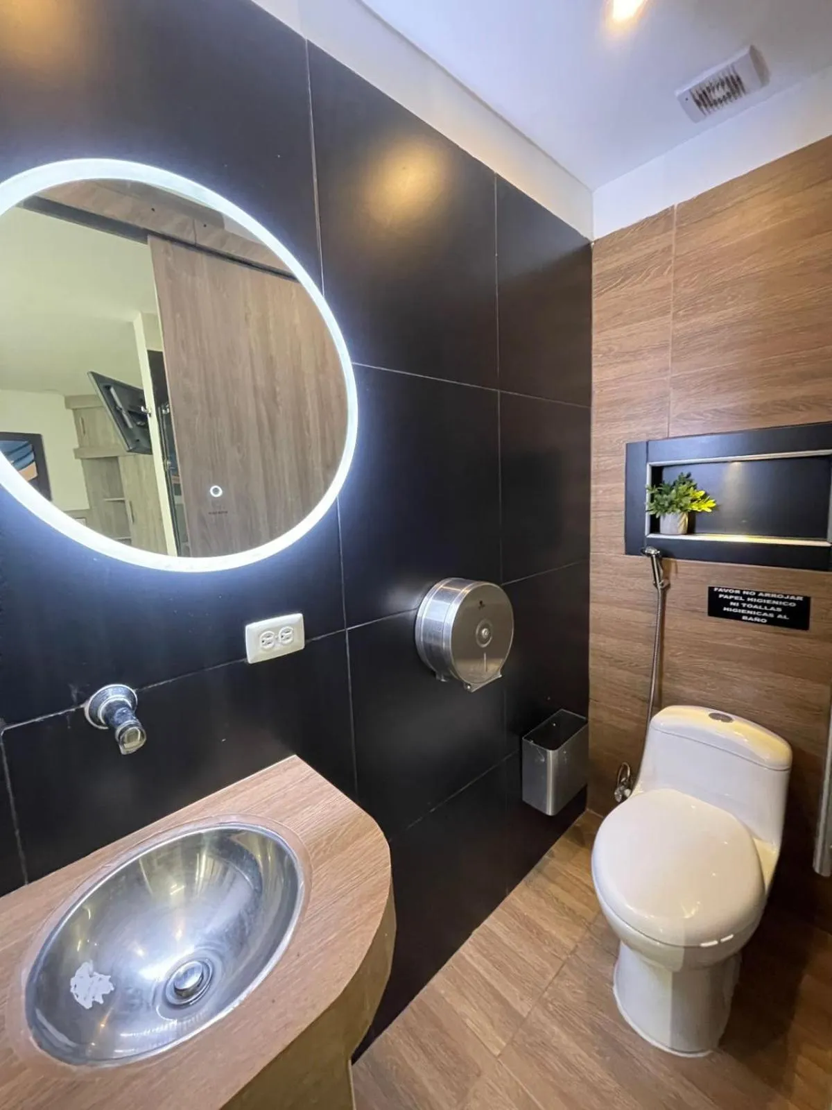 Shower in Hotel Plaza Norte Cali