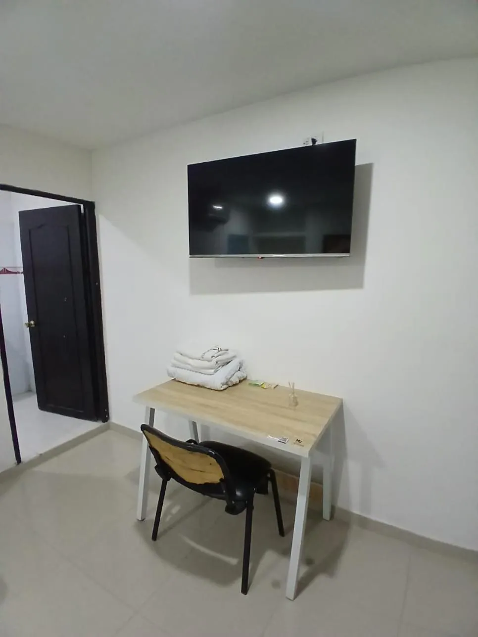 TV and multimedia in Hotel Plaza Norte Cali