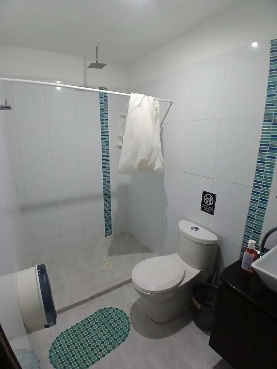 Shower in Hotel Plaza Norte Cali