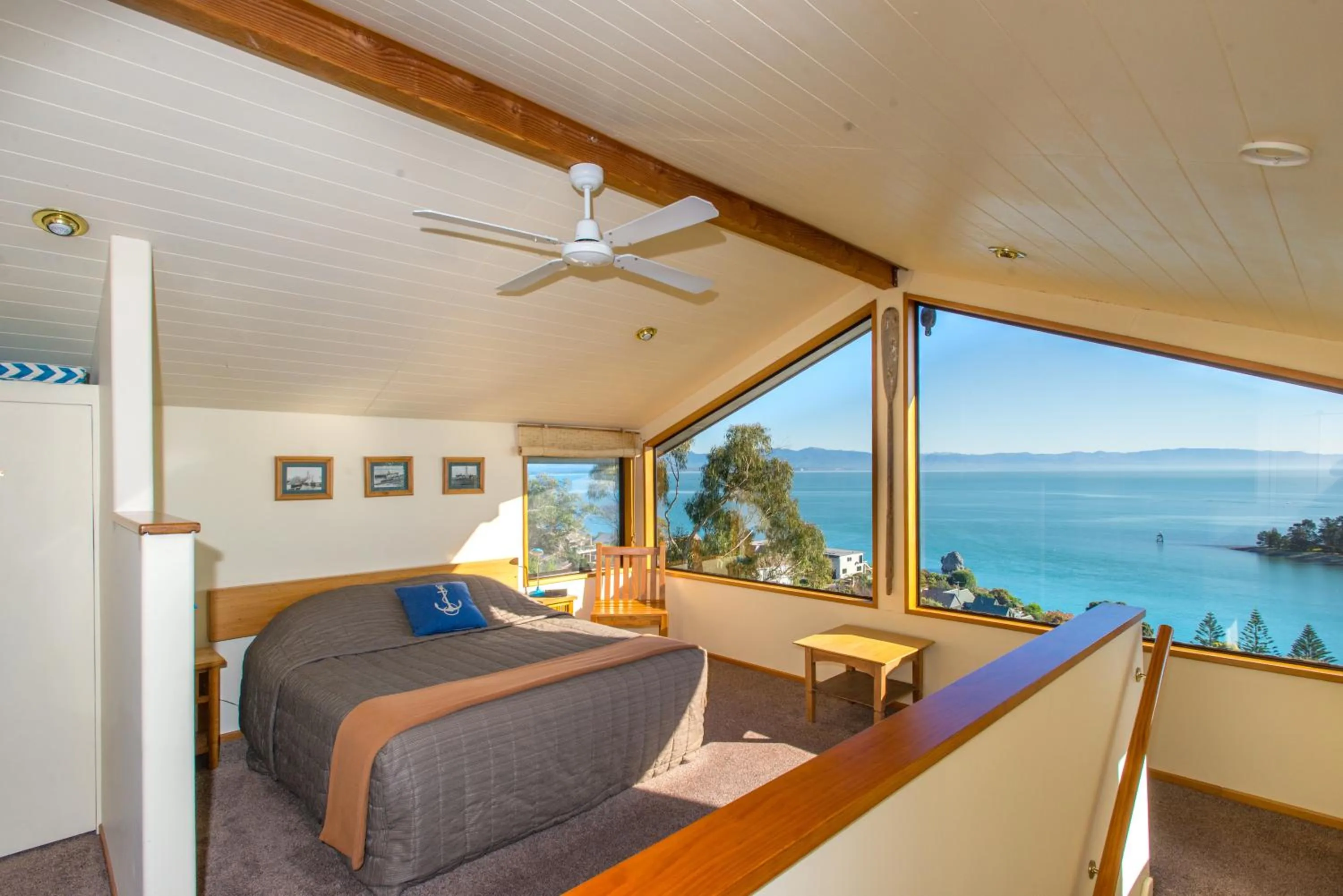 Toilet in The Wheelhouse Inn
