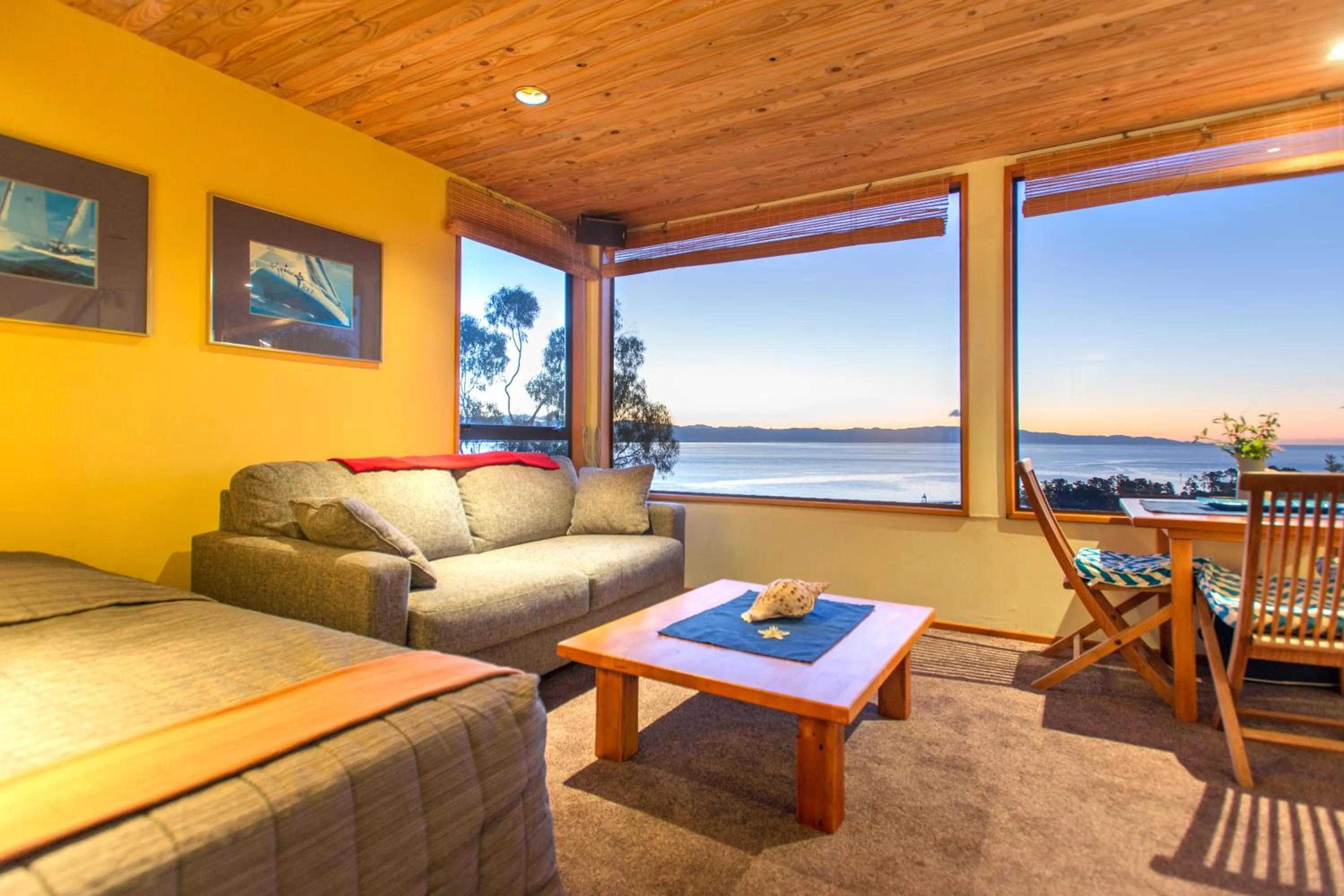 Living room in The Wheelhouse Inn