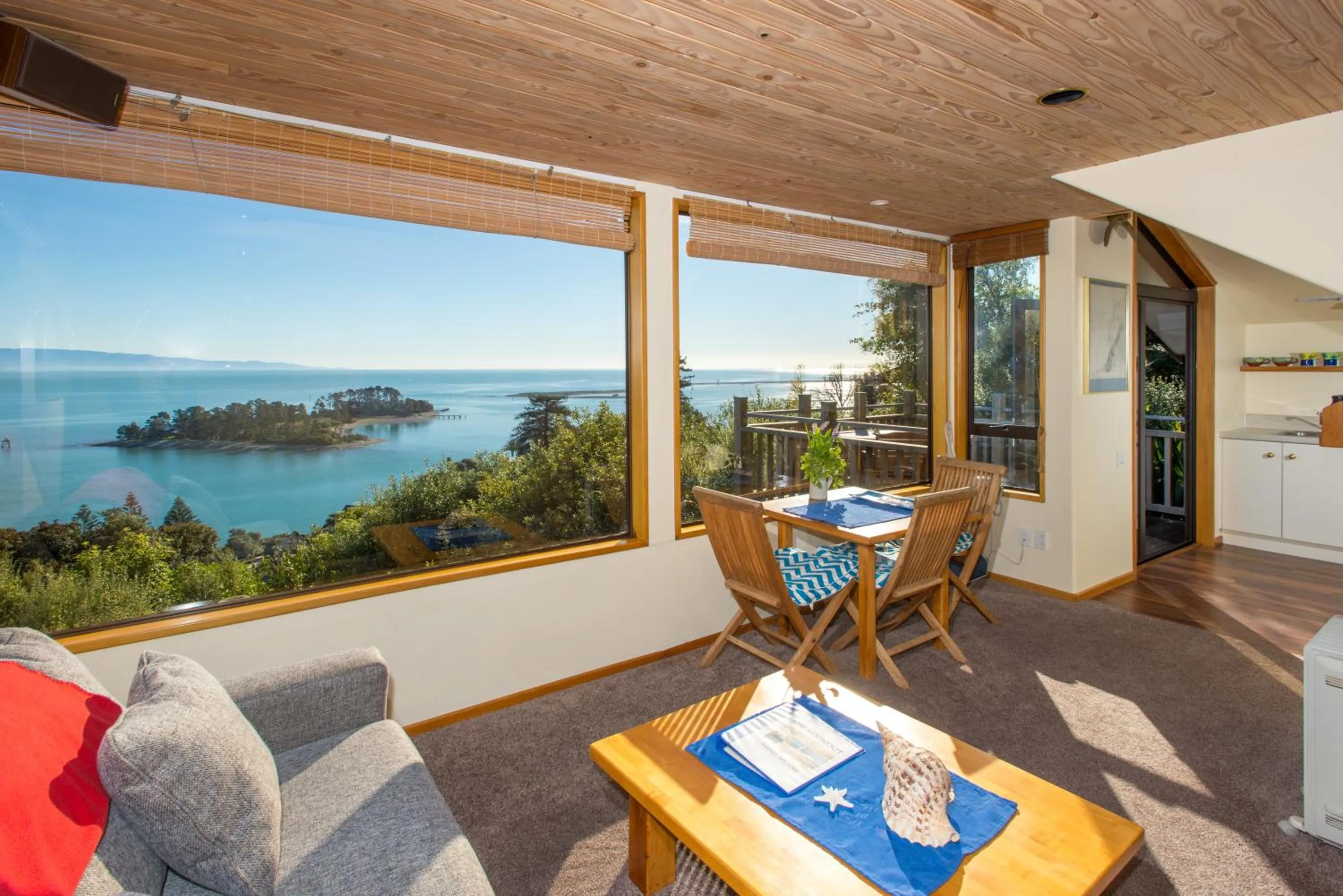 Patio in The Wheelhouse Inn