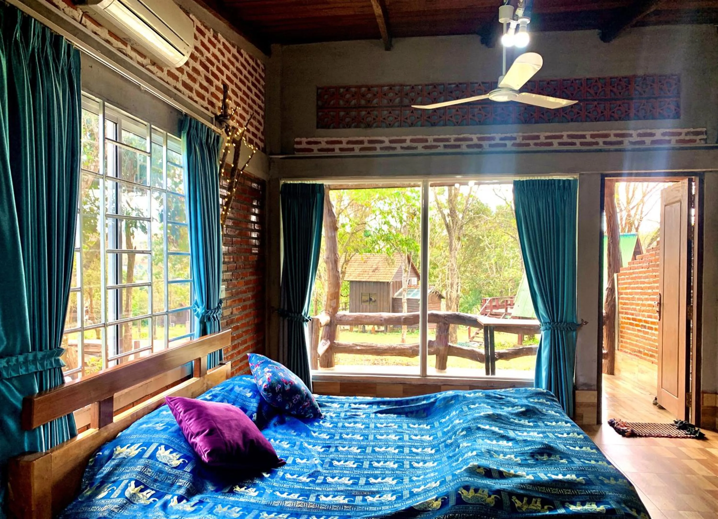 Bedroom, Bed in Nature Lodge