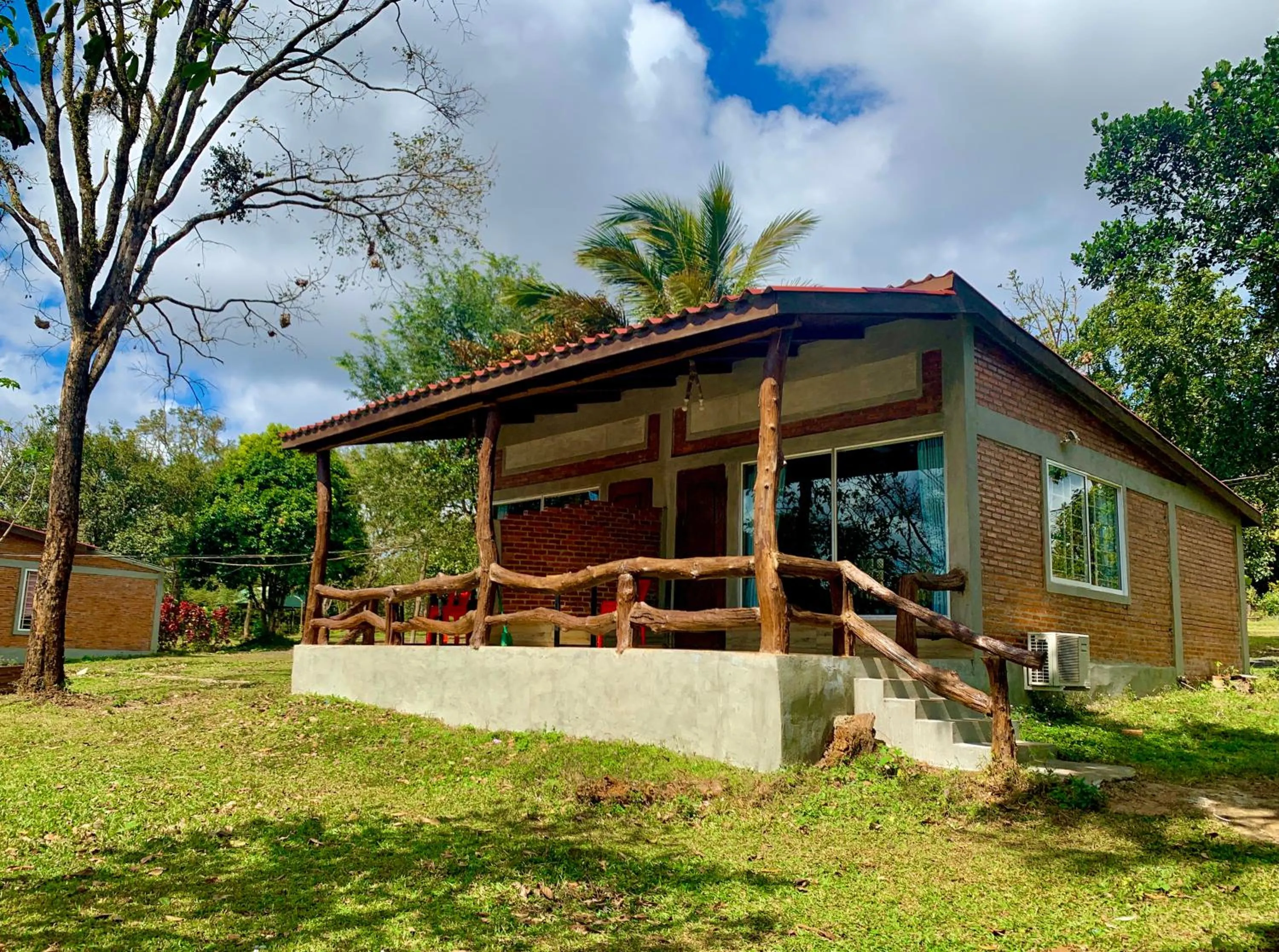 Photo of the whole room in Nature Lodge