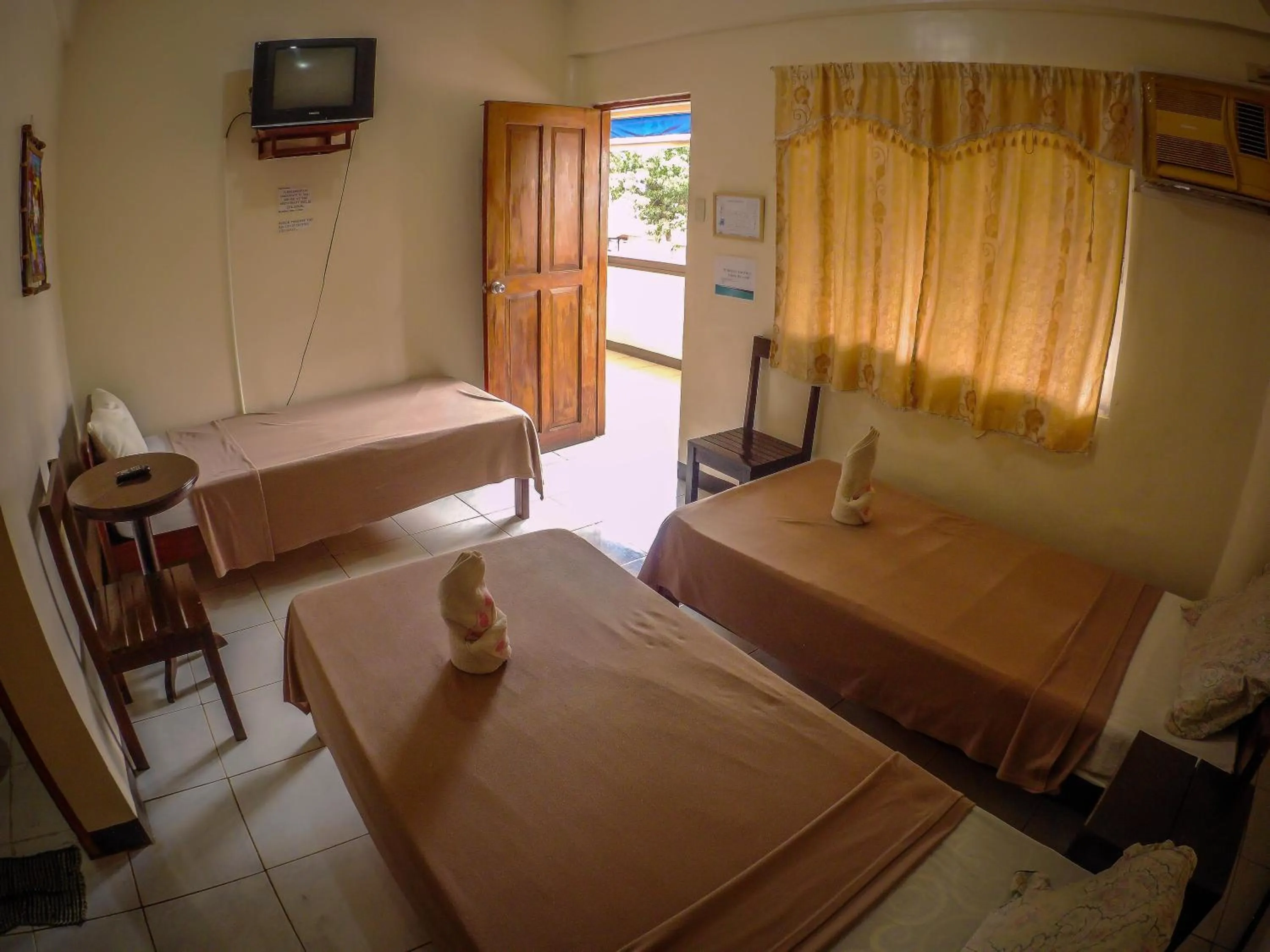 Bedroom, Bed in Remari Tourist Inn