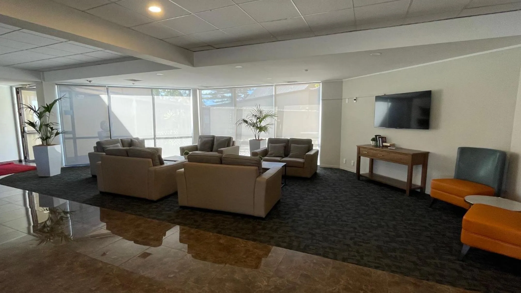 Restaurant/places to eat in Auckland Airport Kiwi Hotel