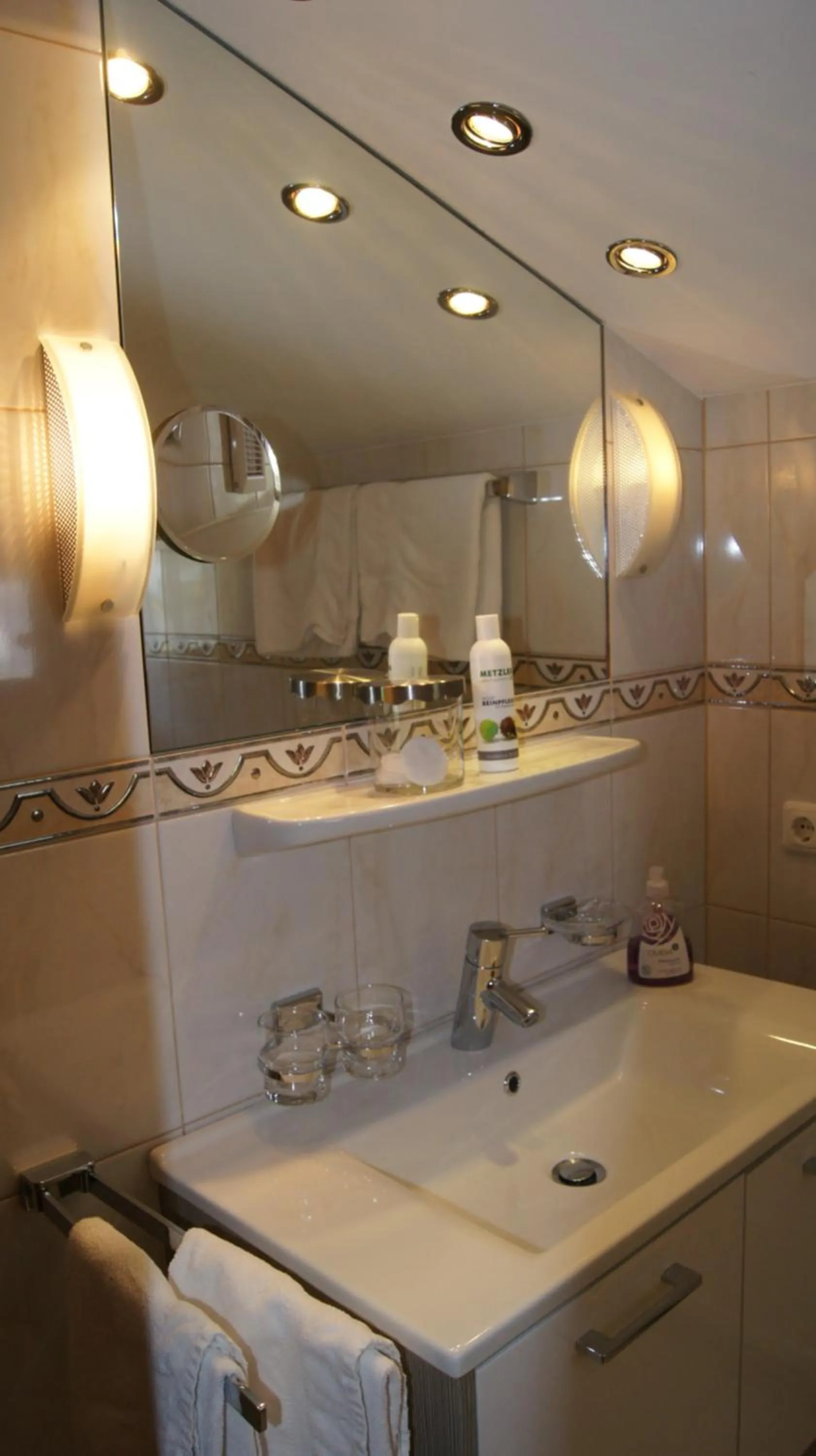 Bathroom in Pension Hartenfels