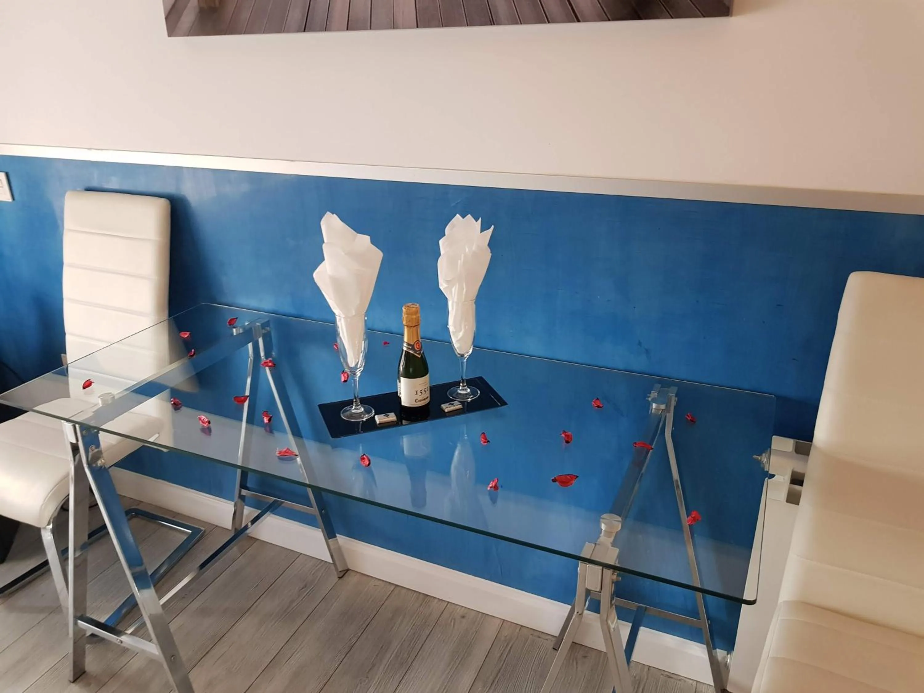 Decorative detail in Hostal Main Street Madrid