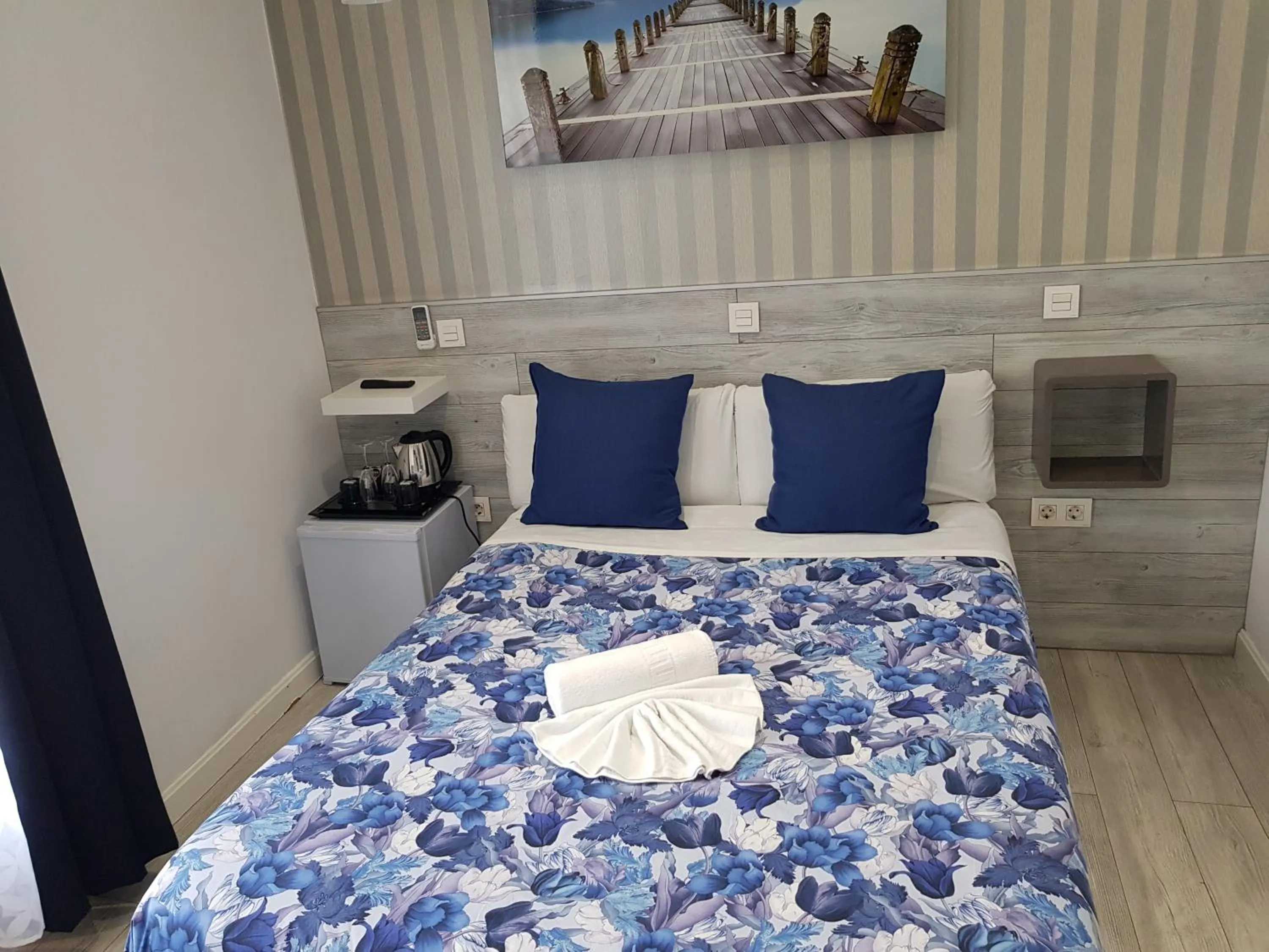 Photo of the whole room, Bed in Hostal Main Street Madrid