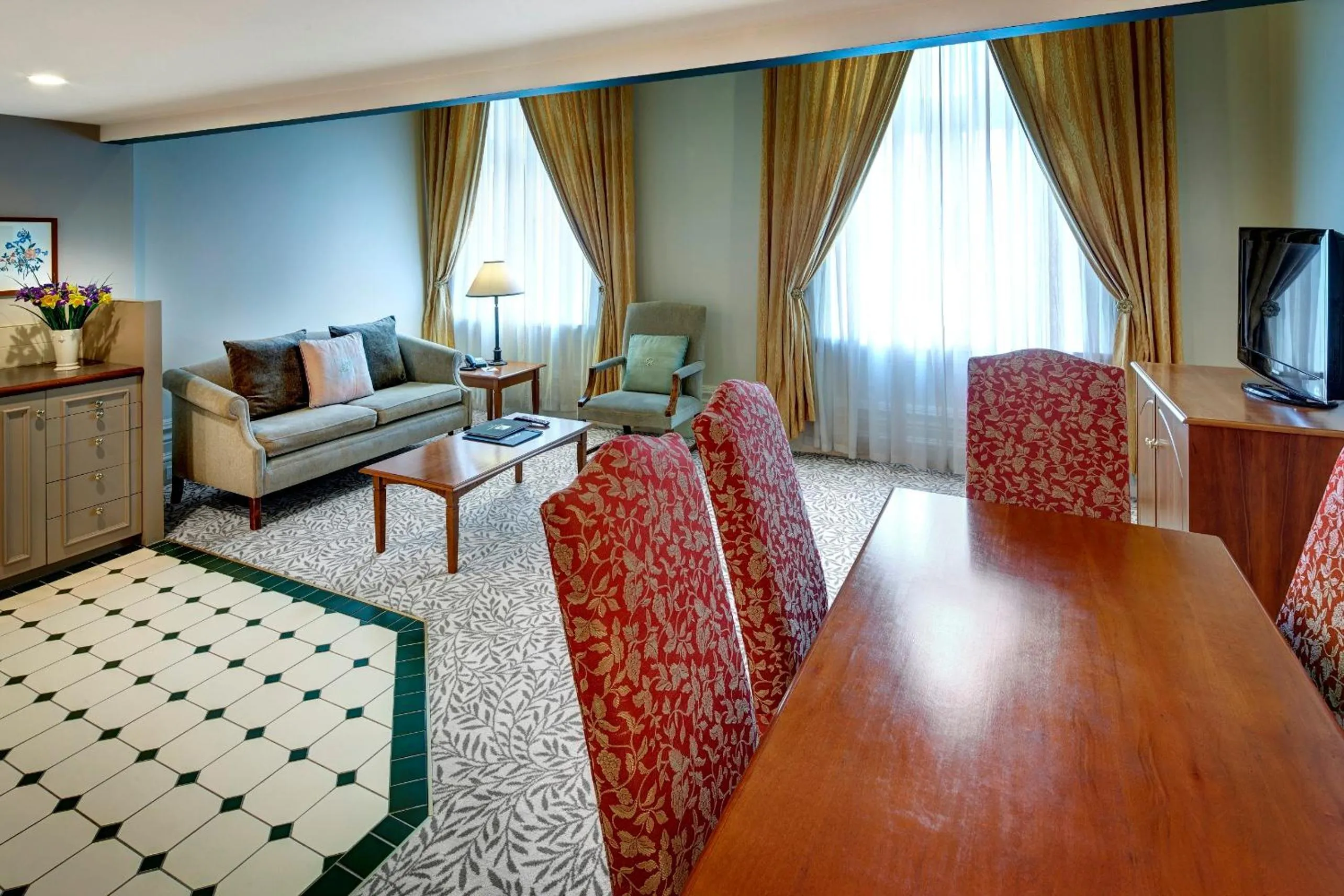 Living room in Adina Heritage Christchurch