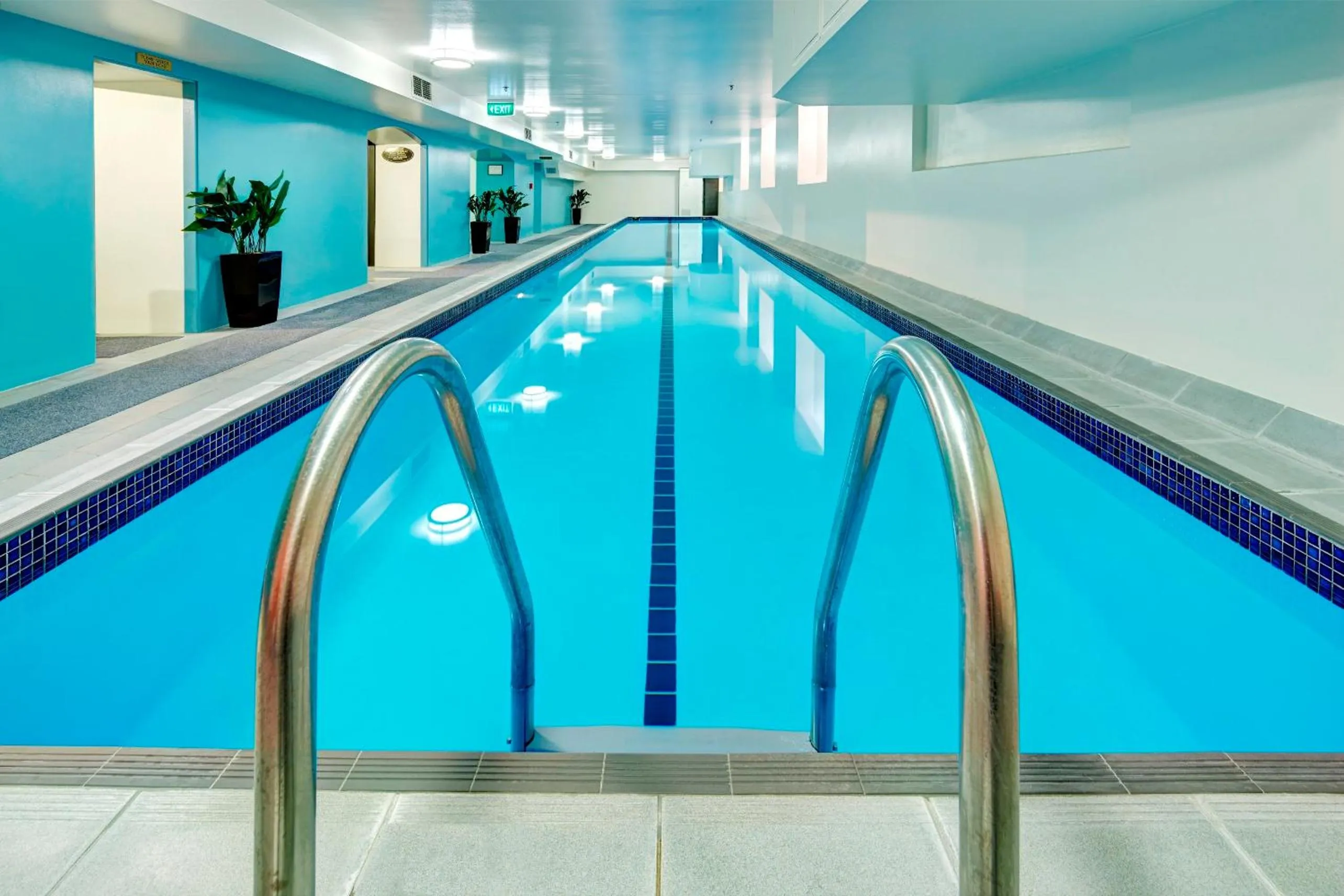 Swimming pool in Adina Heritage Christchurch