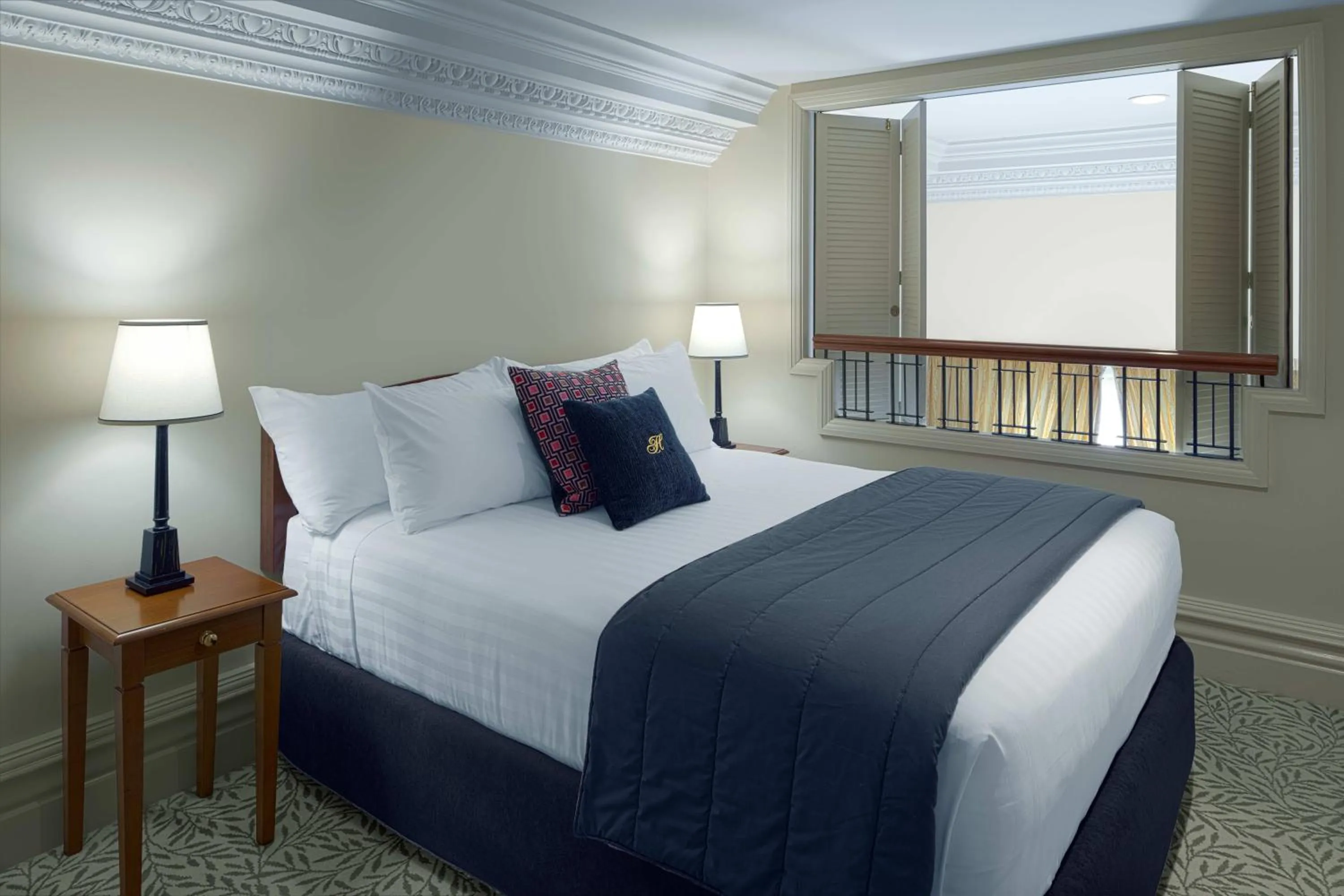 Bed in Adina Heritage Christchurch