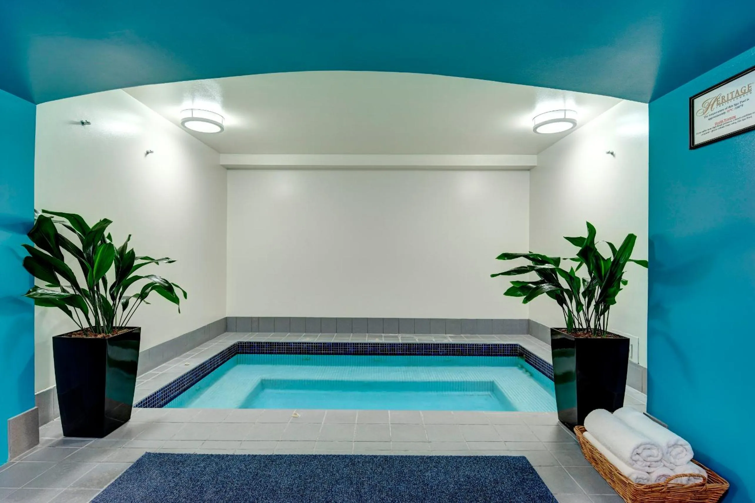 Swimming pool in Adina Heritage Christchurch