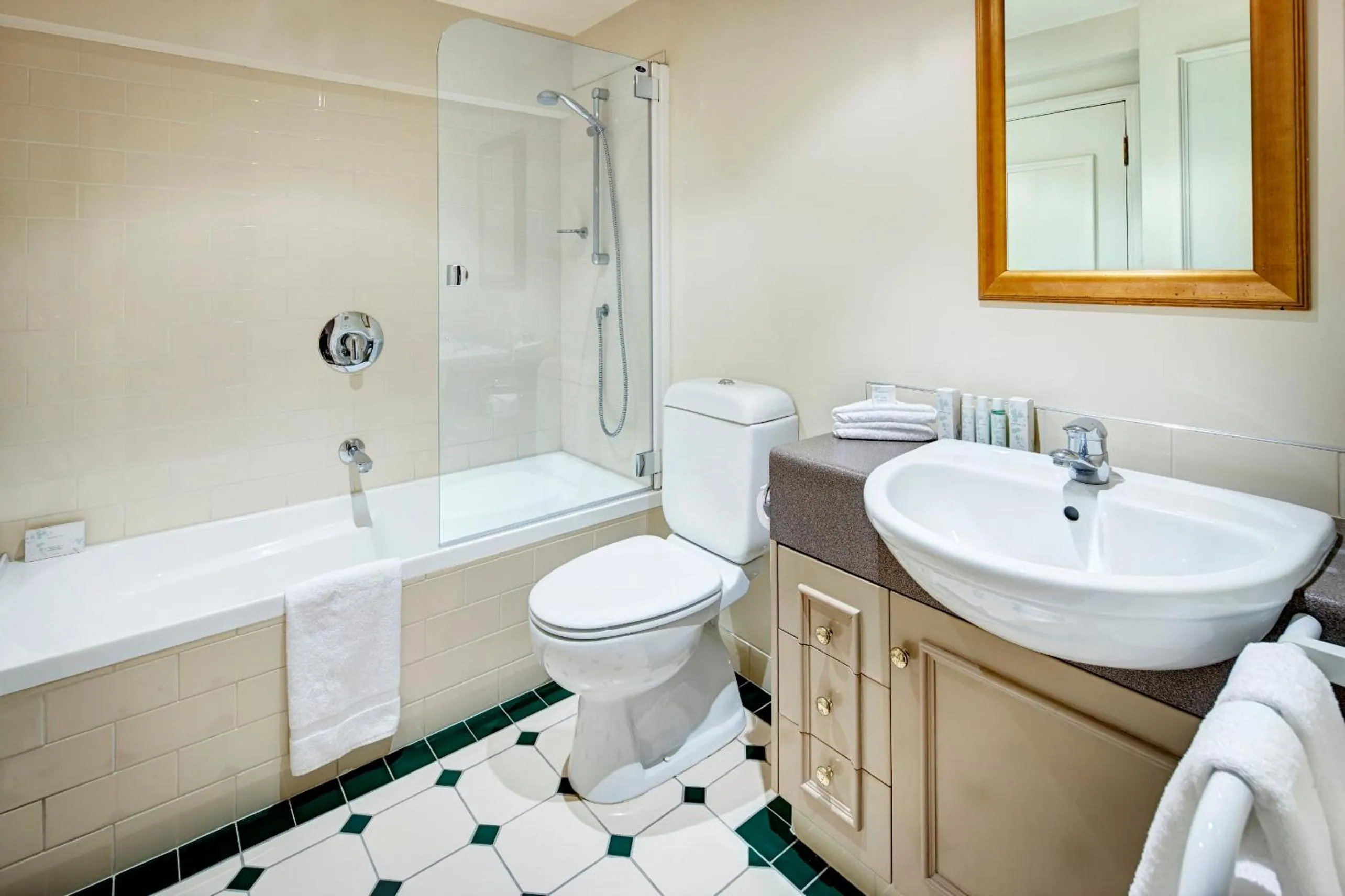 Bathroom in Adina Heritage Christchurch