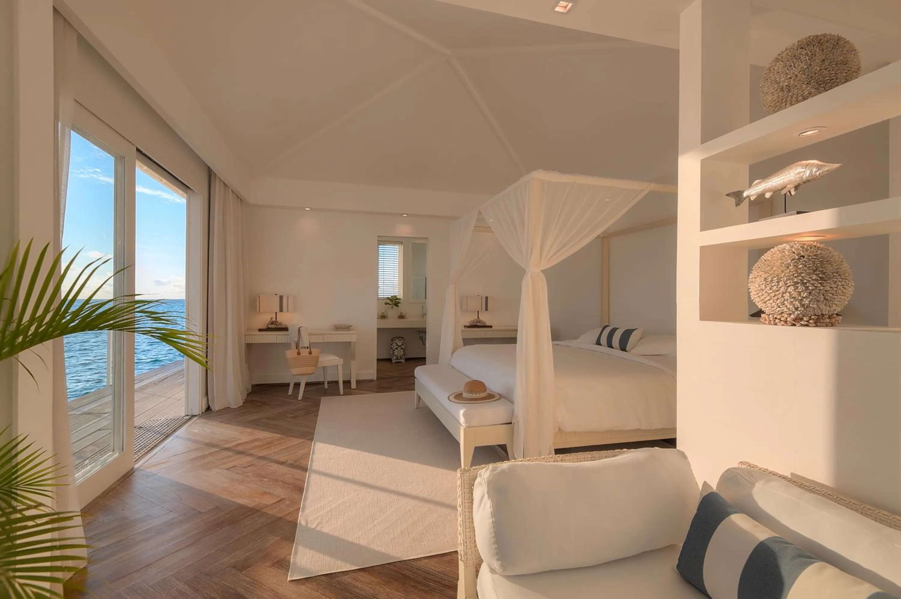 Bedroom, Bed in Diamonds Athuruga Maldives Resort & Spa