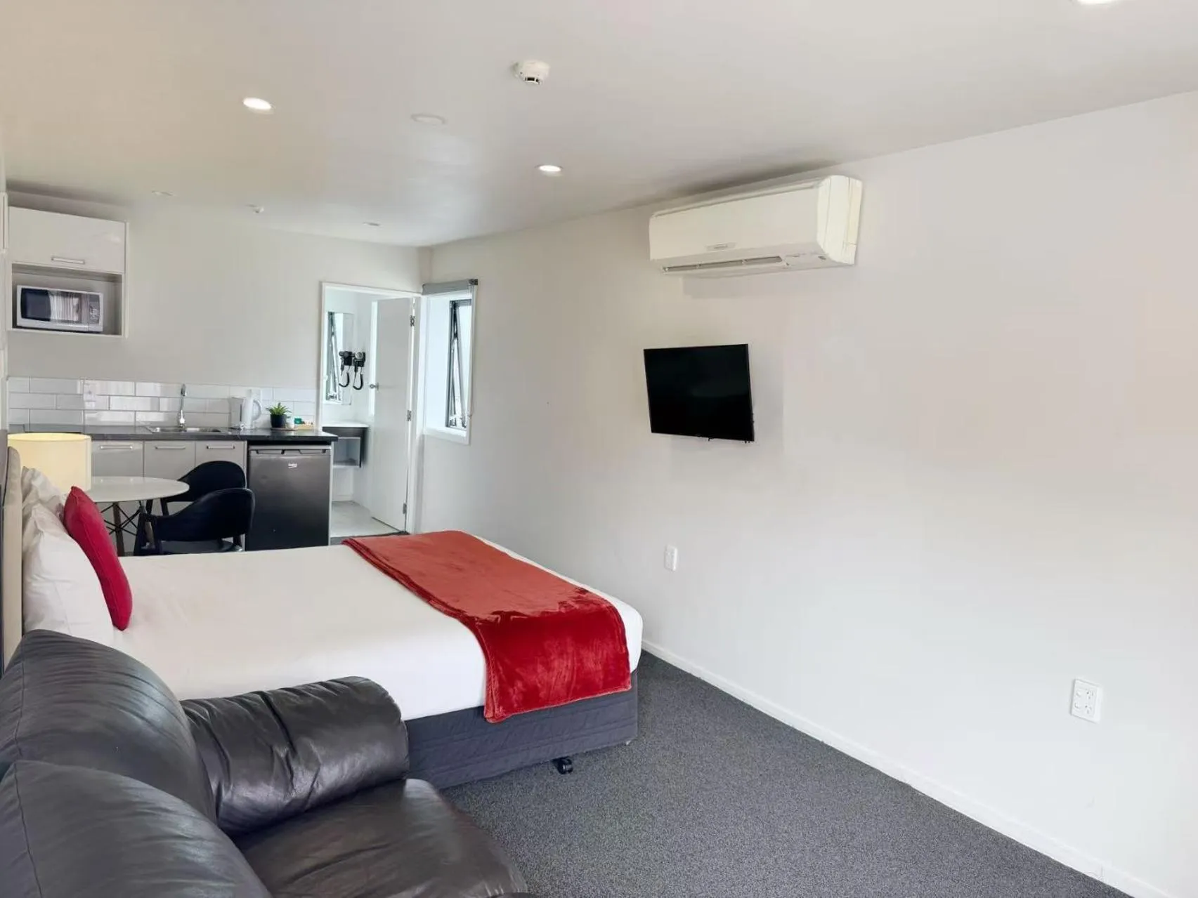 Shower in Abbey Motor Lodge