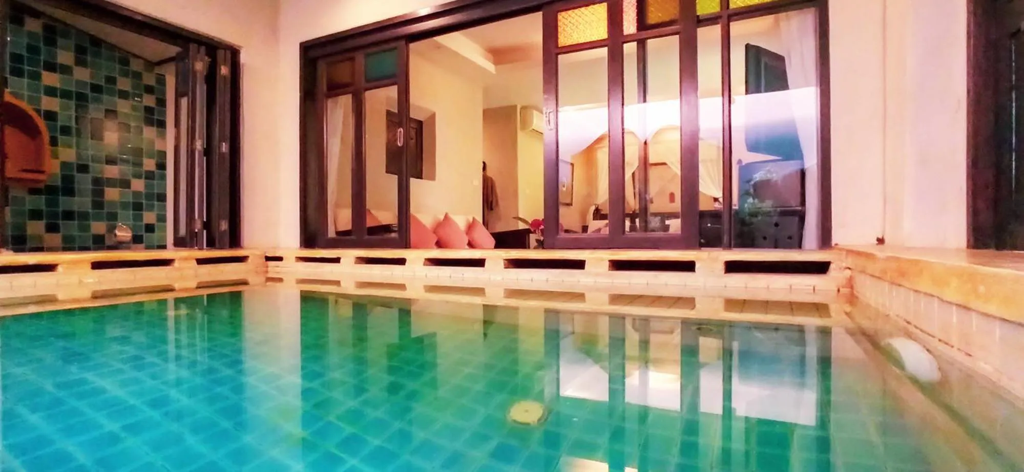 Bath in Pai River Corner