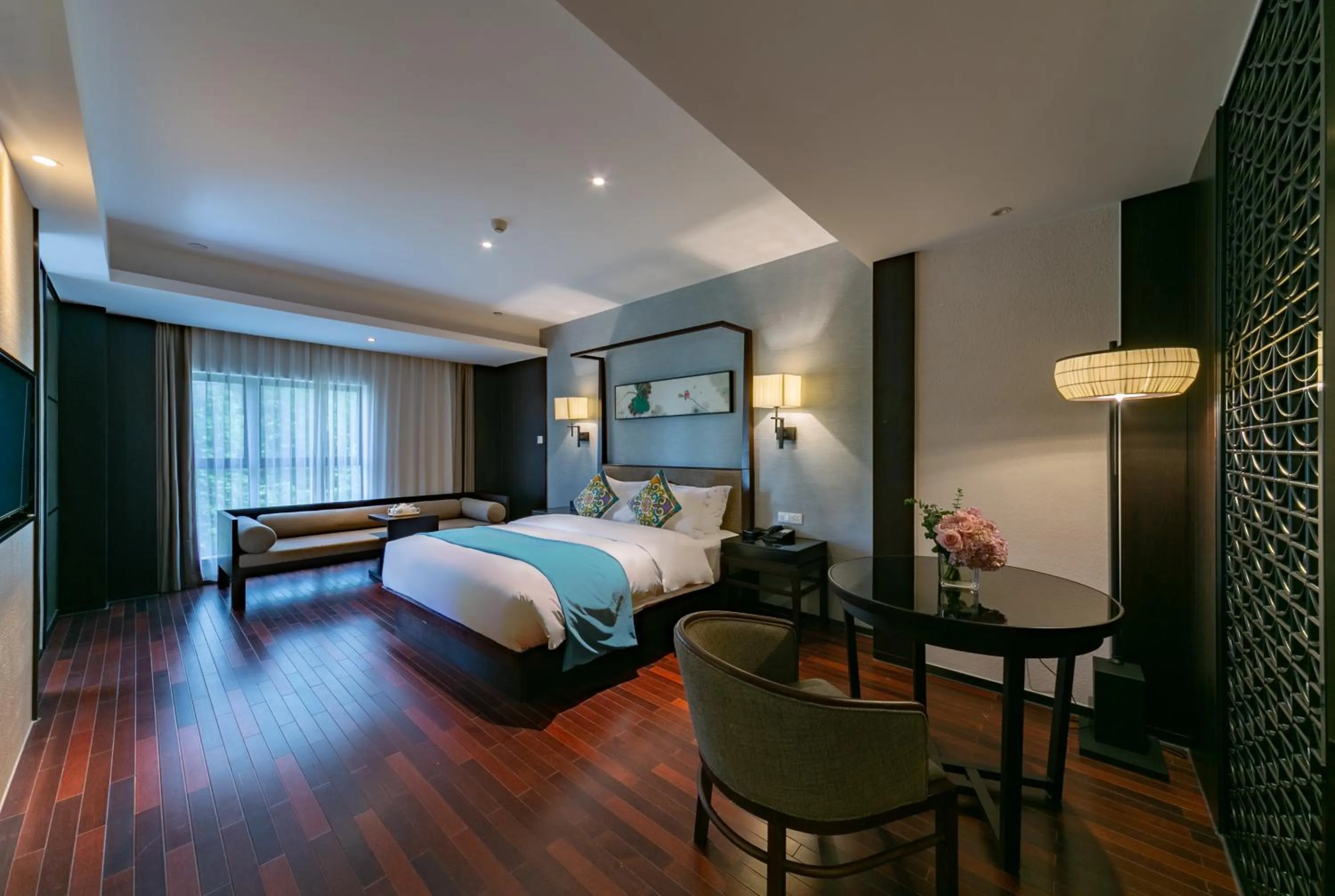 Photo of the whole room in SSAW Boutique Hotel Liuzhou
