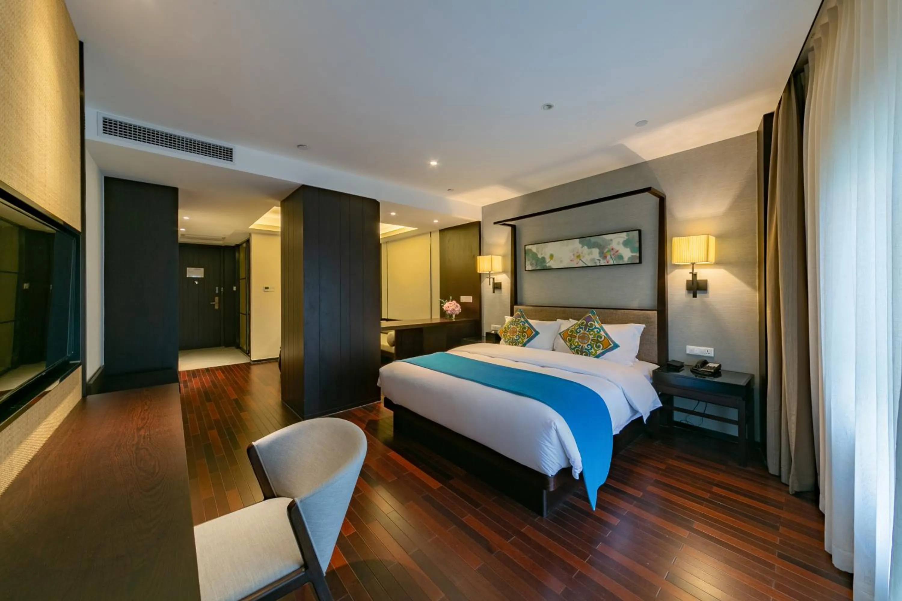 Photo of the whole room in SSAW Boutique Hotel Liuzhou