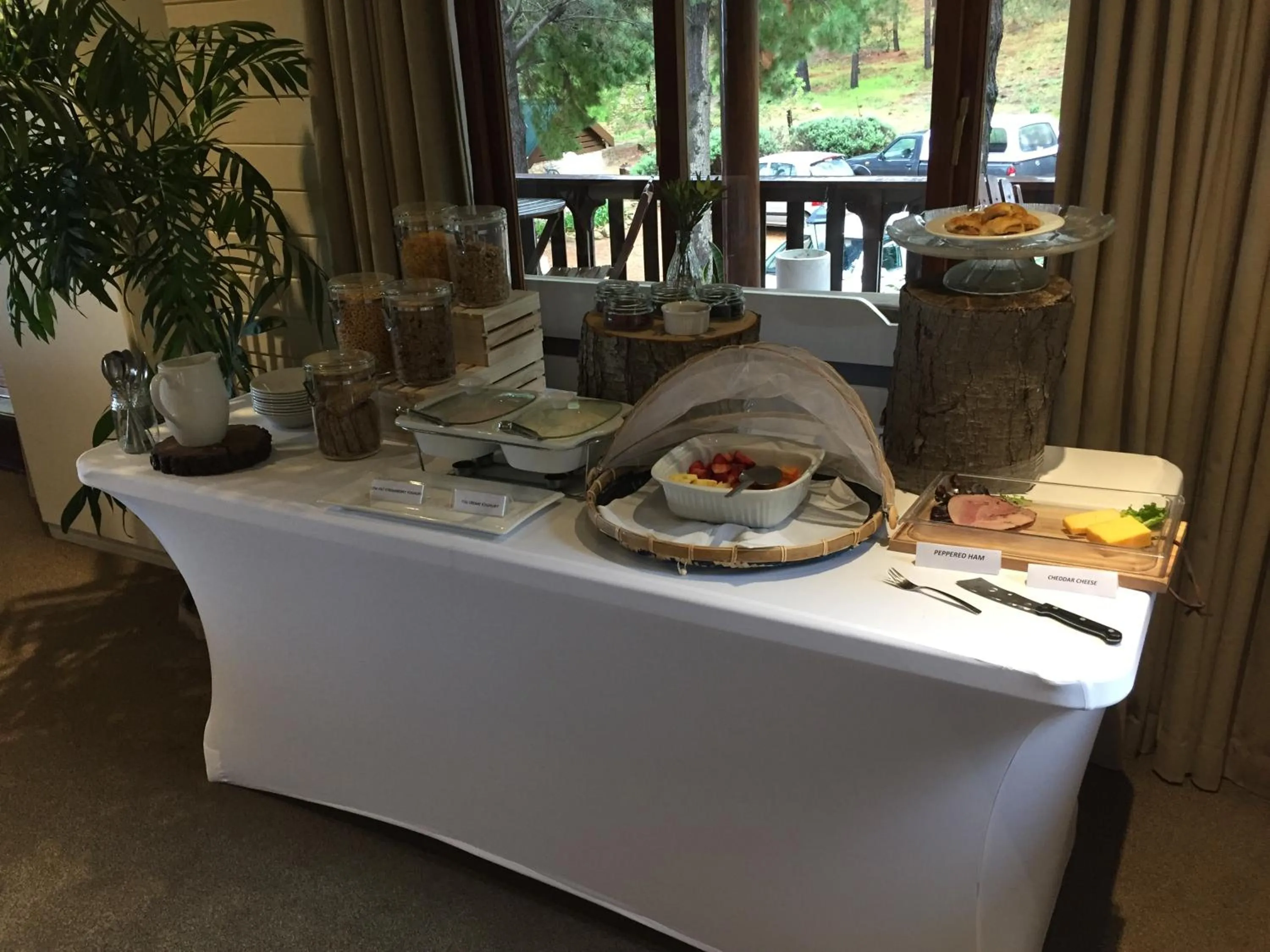 Food and drinks in Lalapanzi Lodge