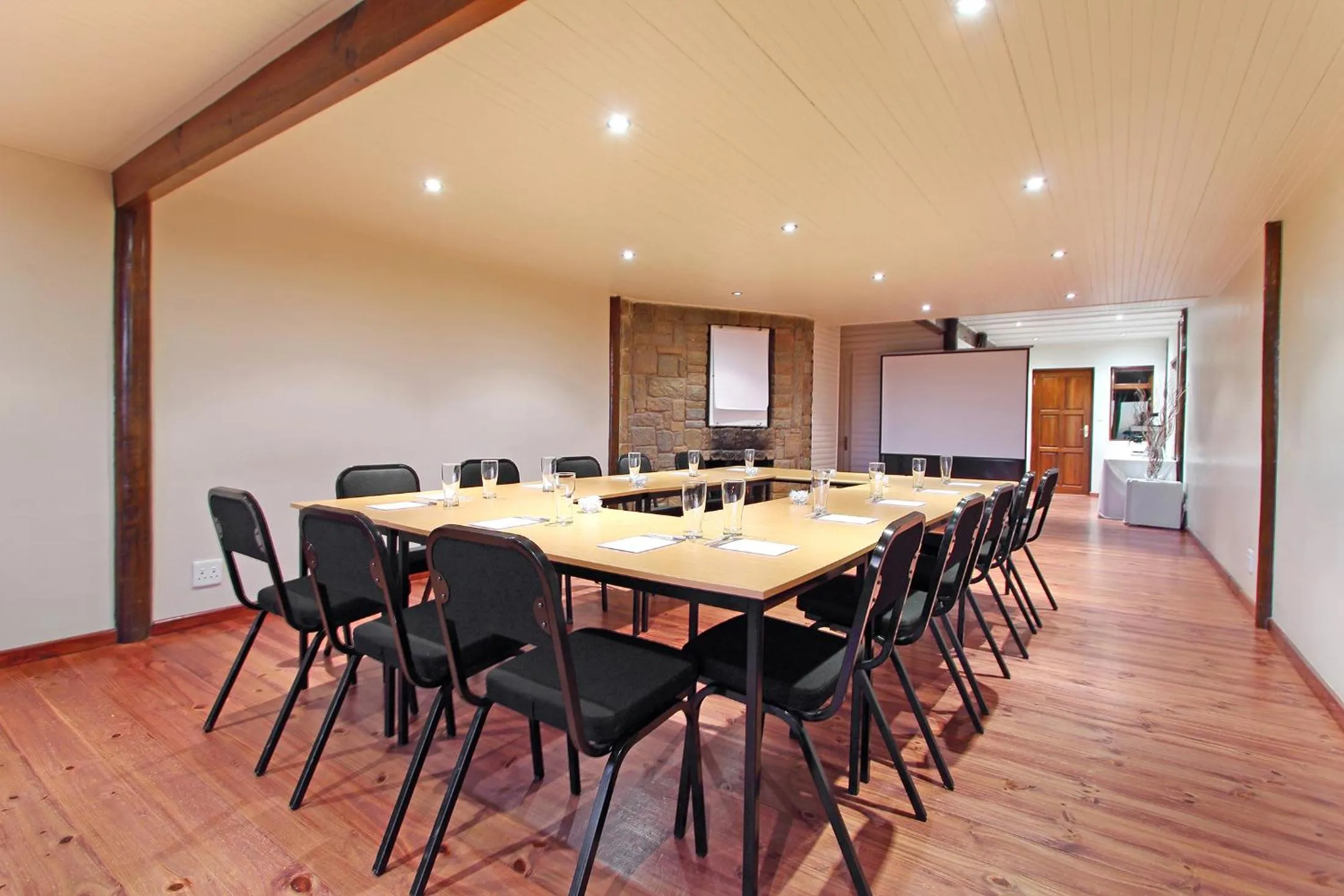 Business facilities in Lalapanzi Lodge