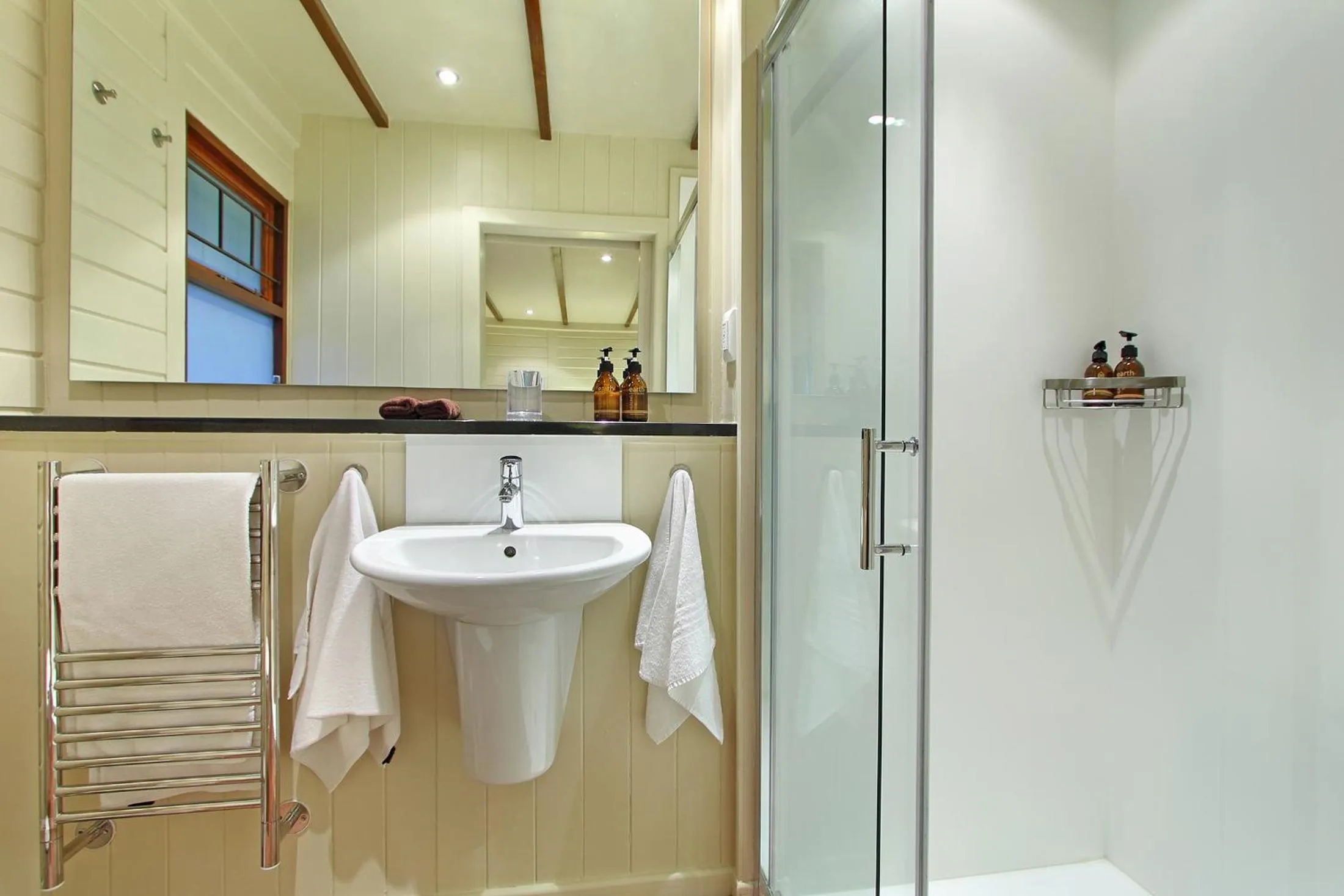 Bathroom in Lalapanzi Lodge