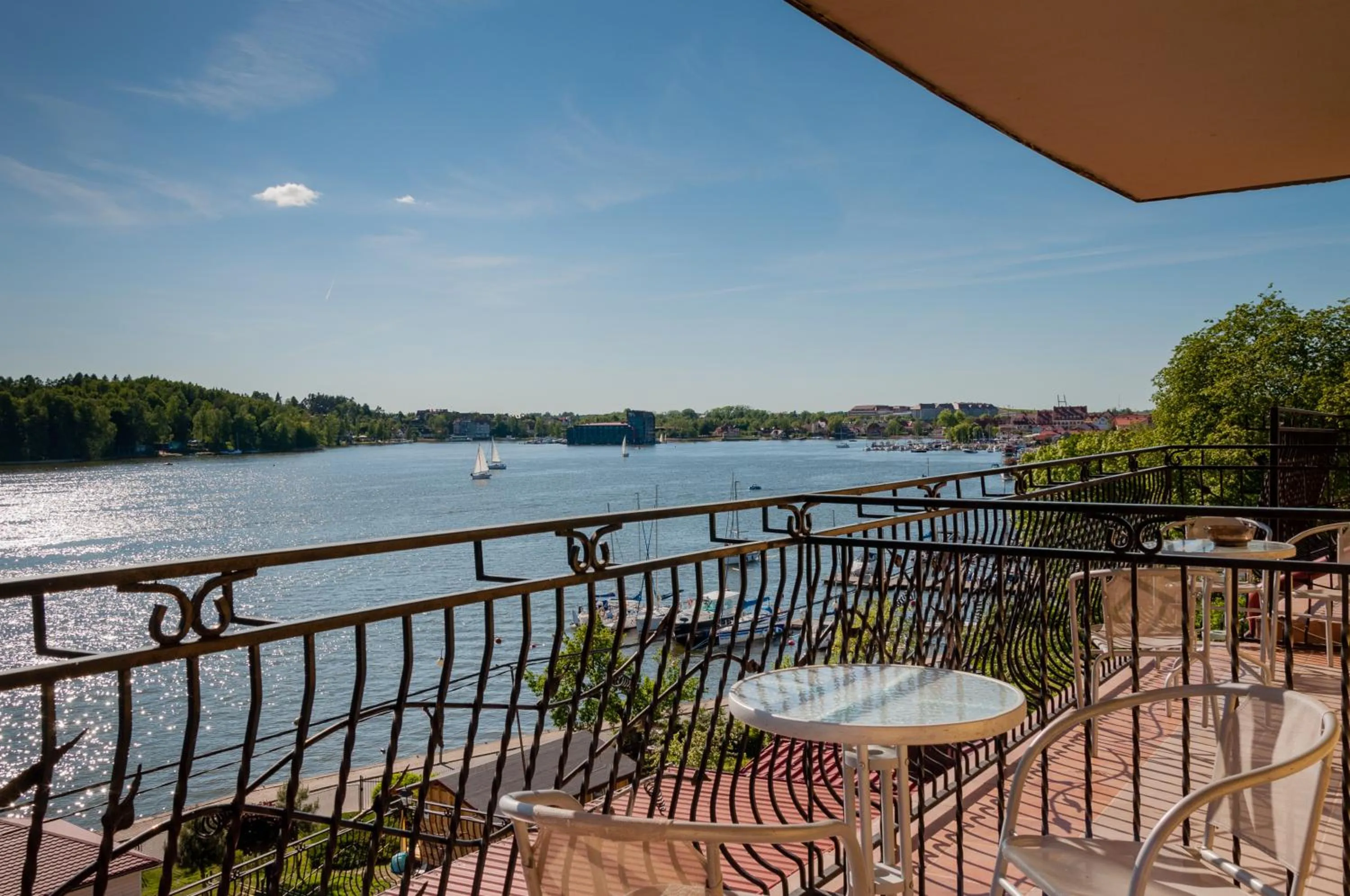 Lake view in Hotel Na Skarpie