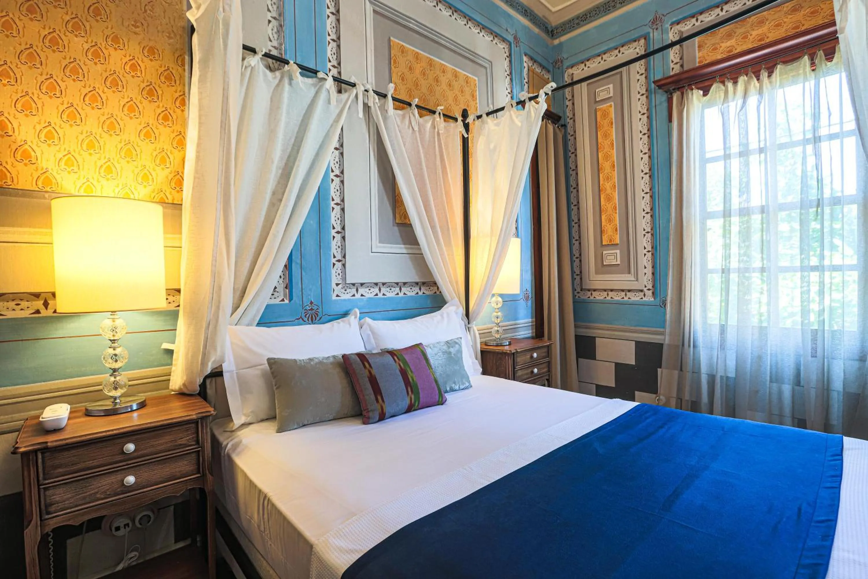 Bed in Macaron Konagi