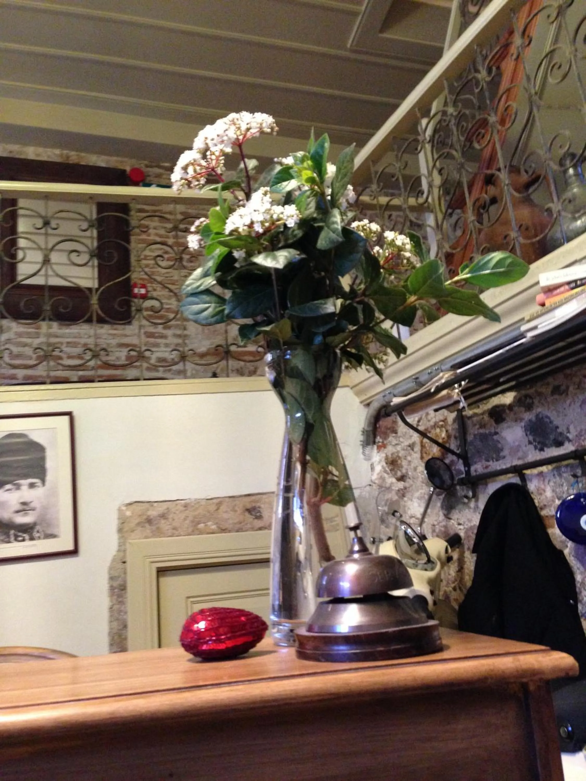 Decorative detail in Macaron Konagi