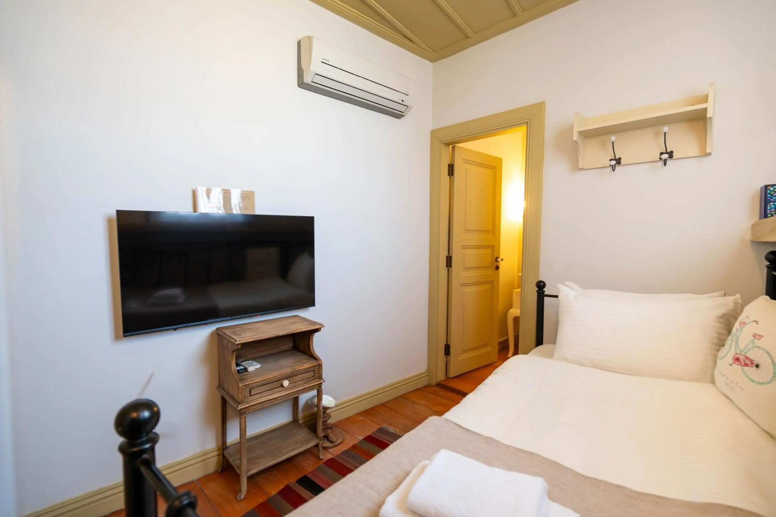 Bedroom in Macaron Konagi