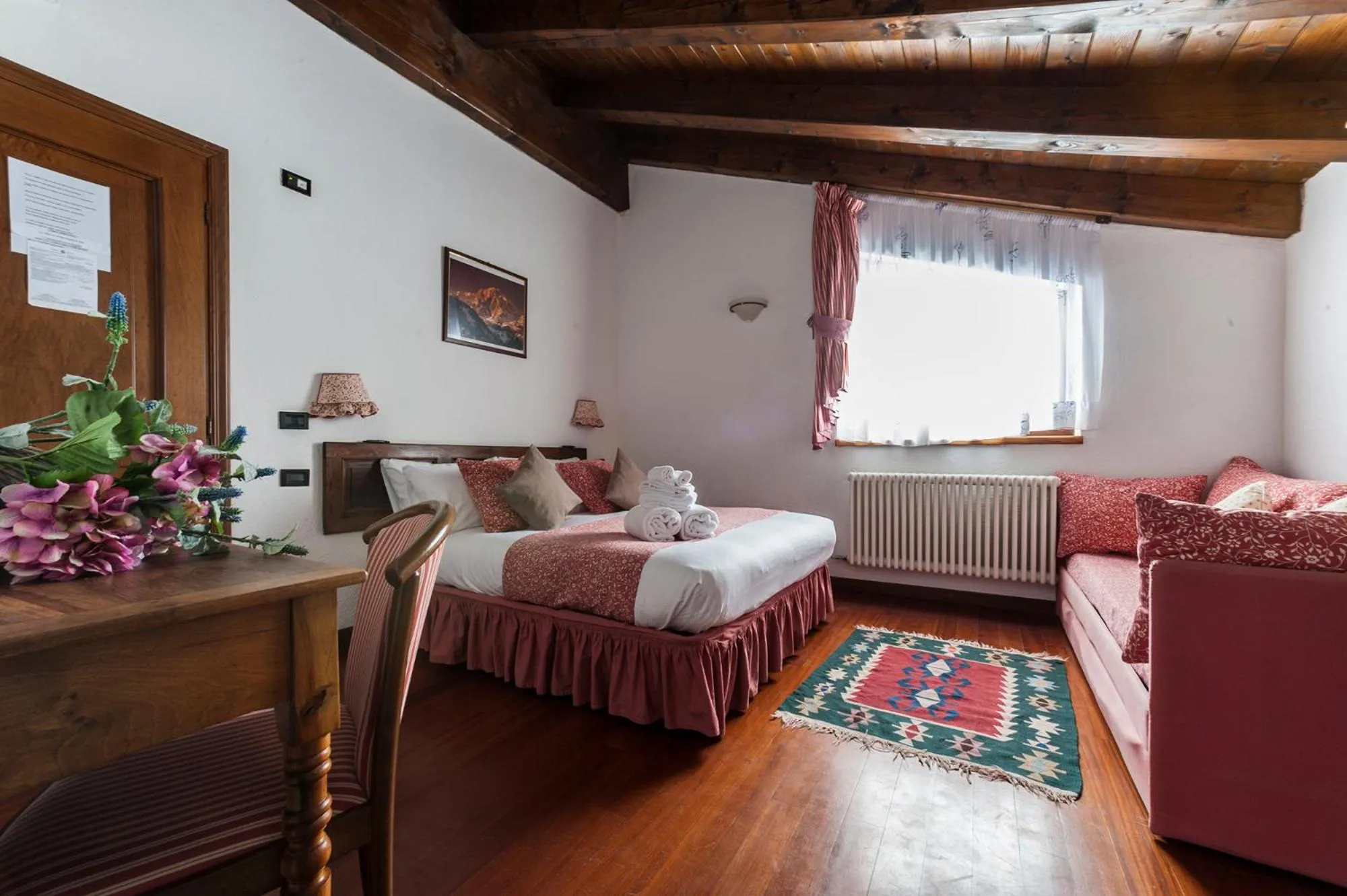 Bed in Hotel Baita Cretaz