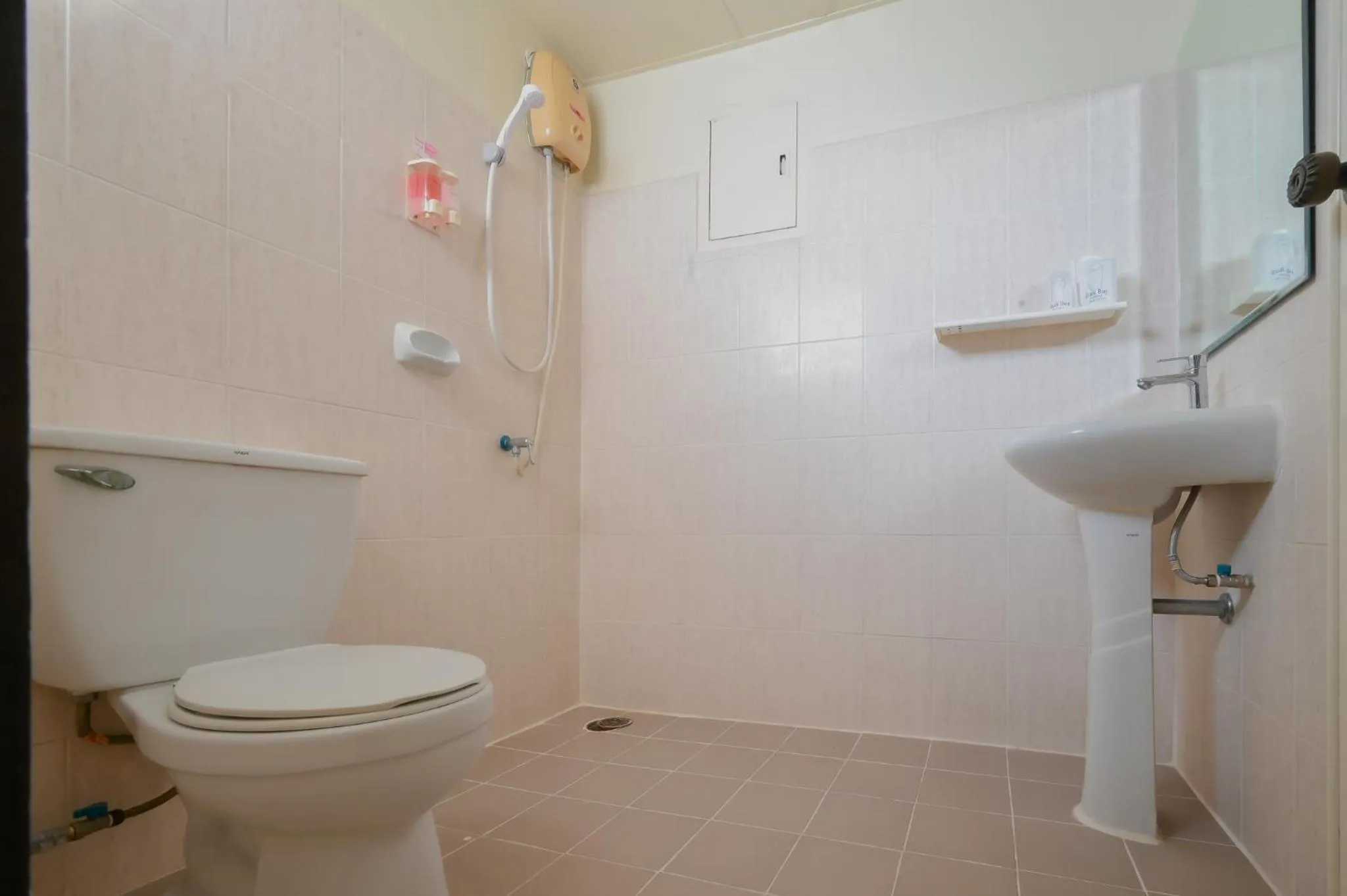 Bathroom in Witchuwan Apartel