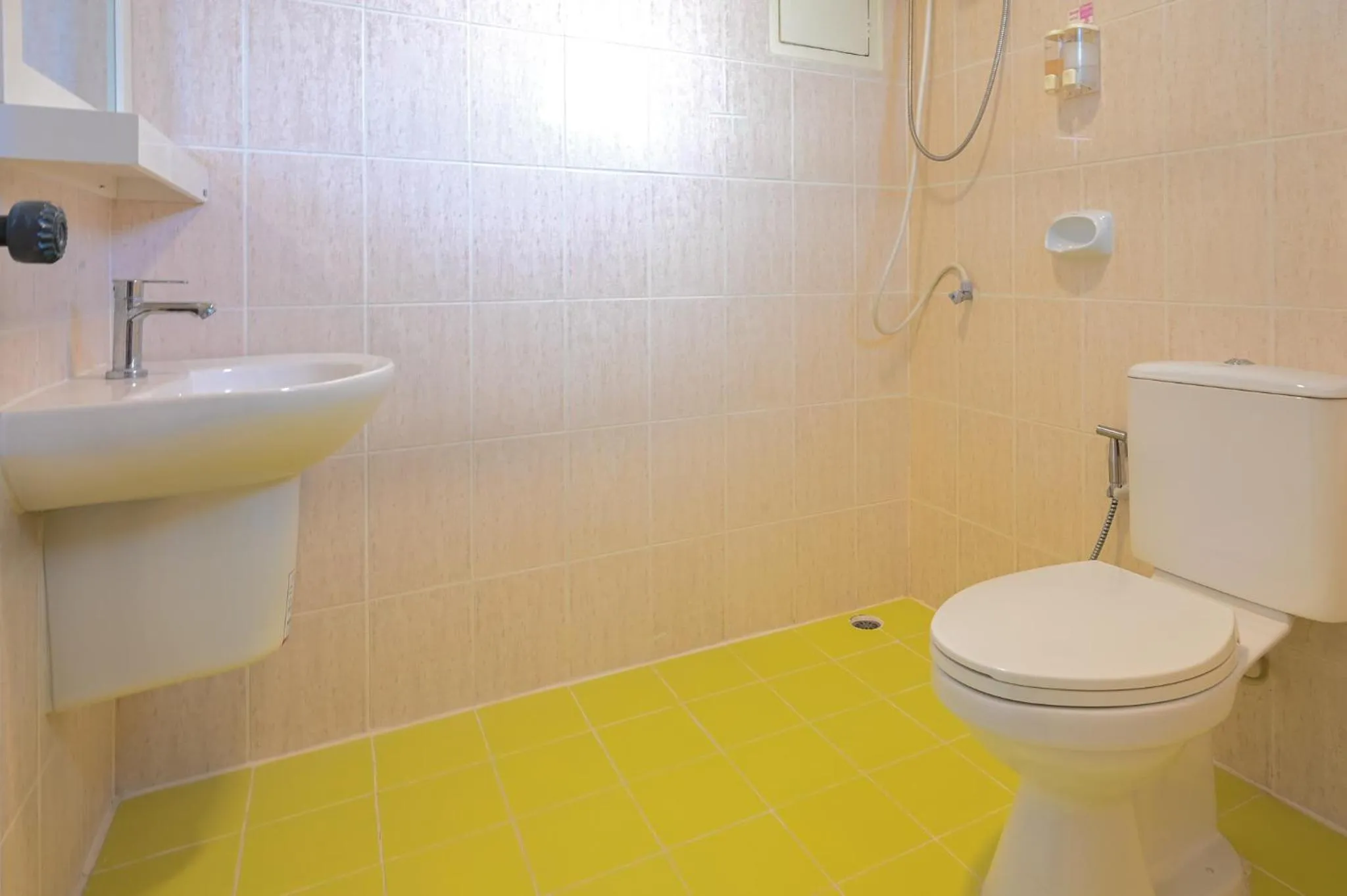 Bathroom in Witchuwan Apartel