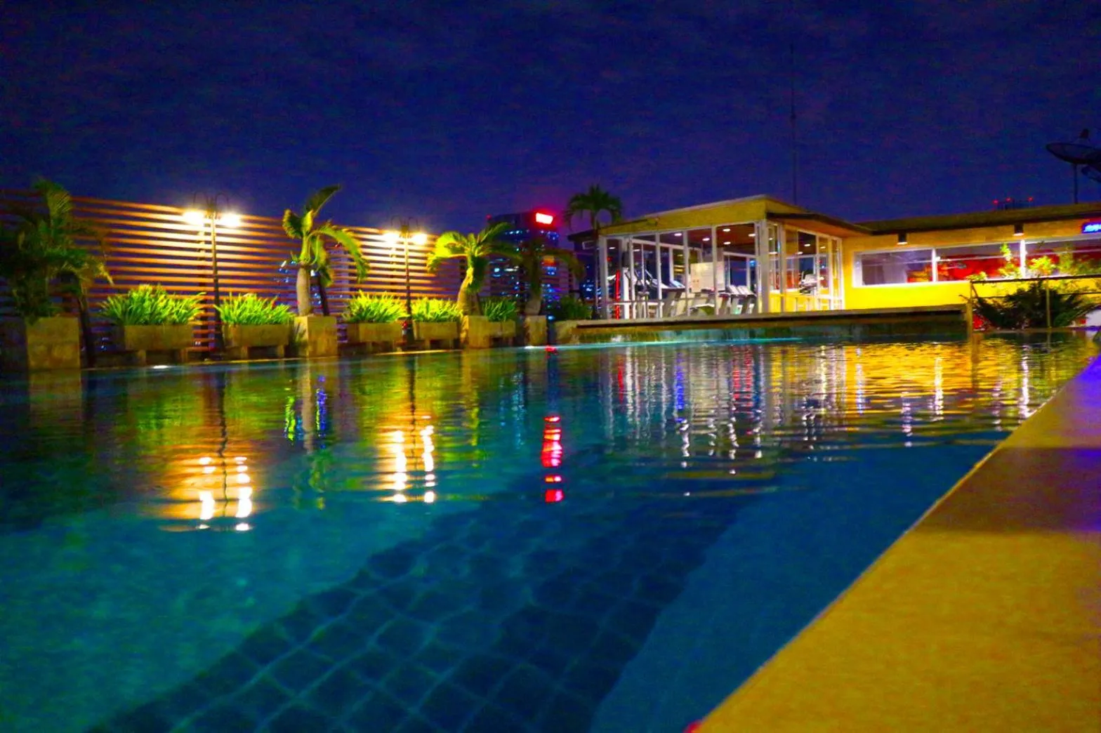 Property building in Witchuwan Apartel