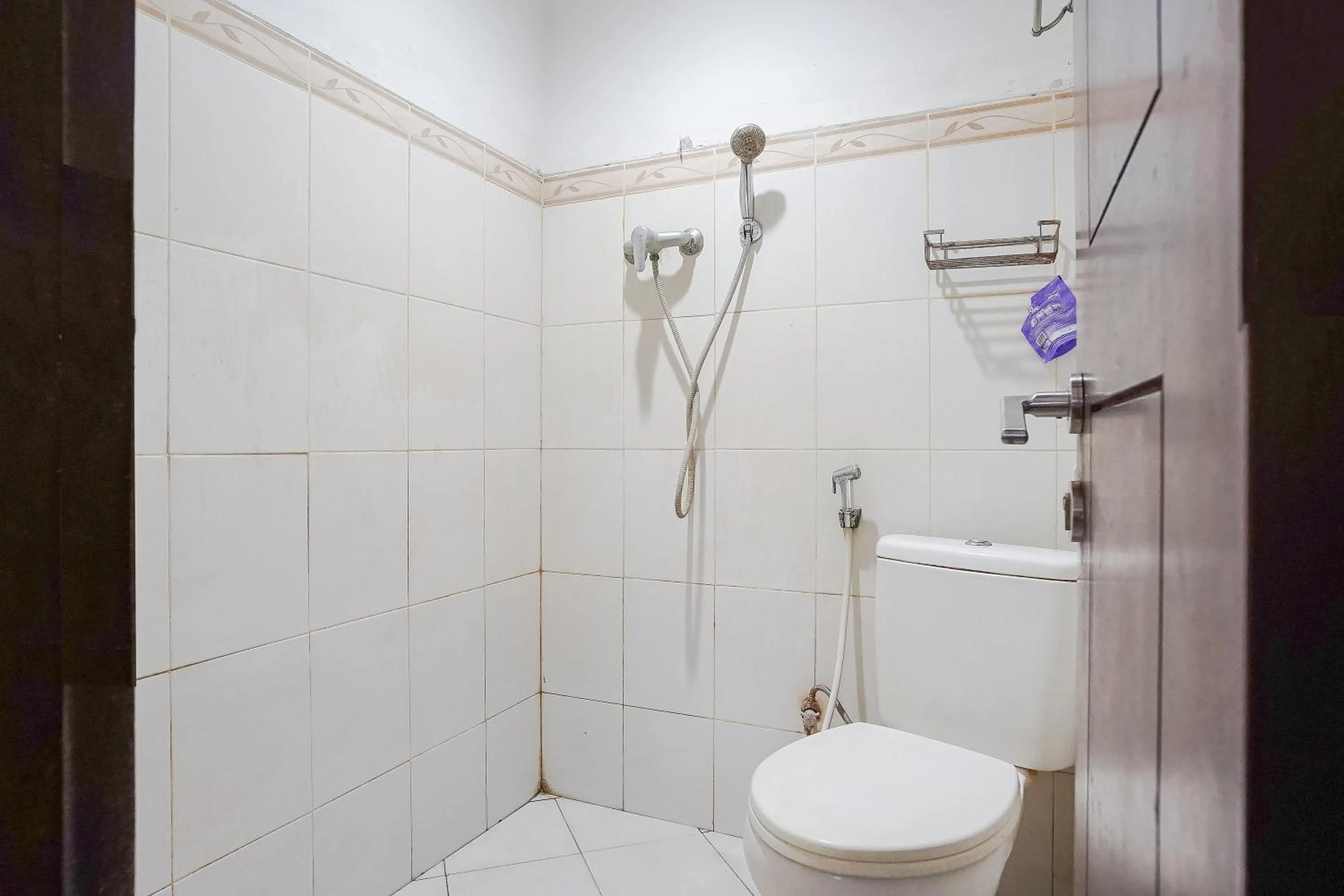 Bathroom in Gana Inn Legian