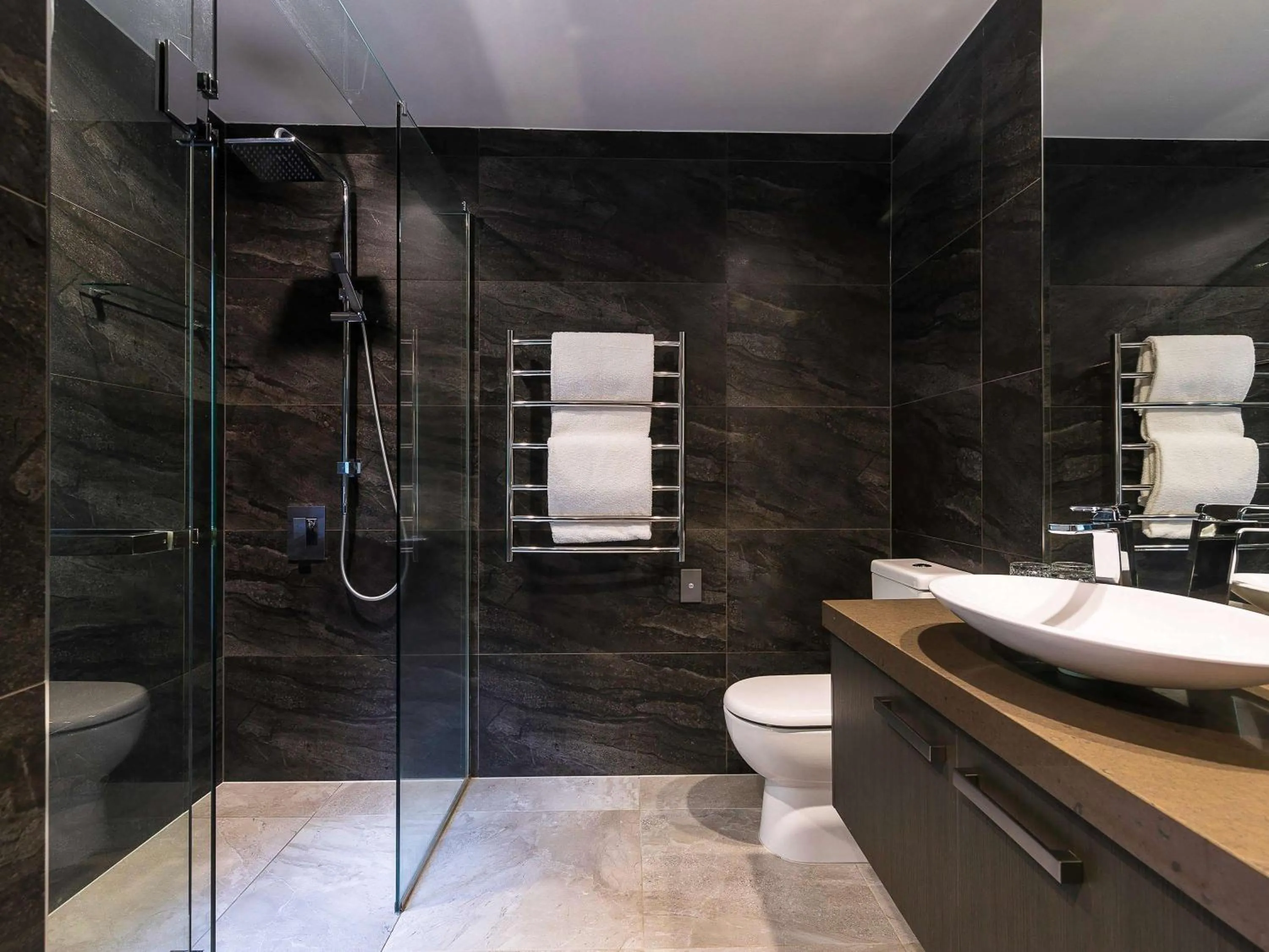 Photo of the whole room in Grand Mercure Puka Park Resort