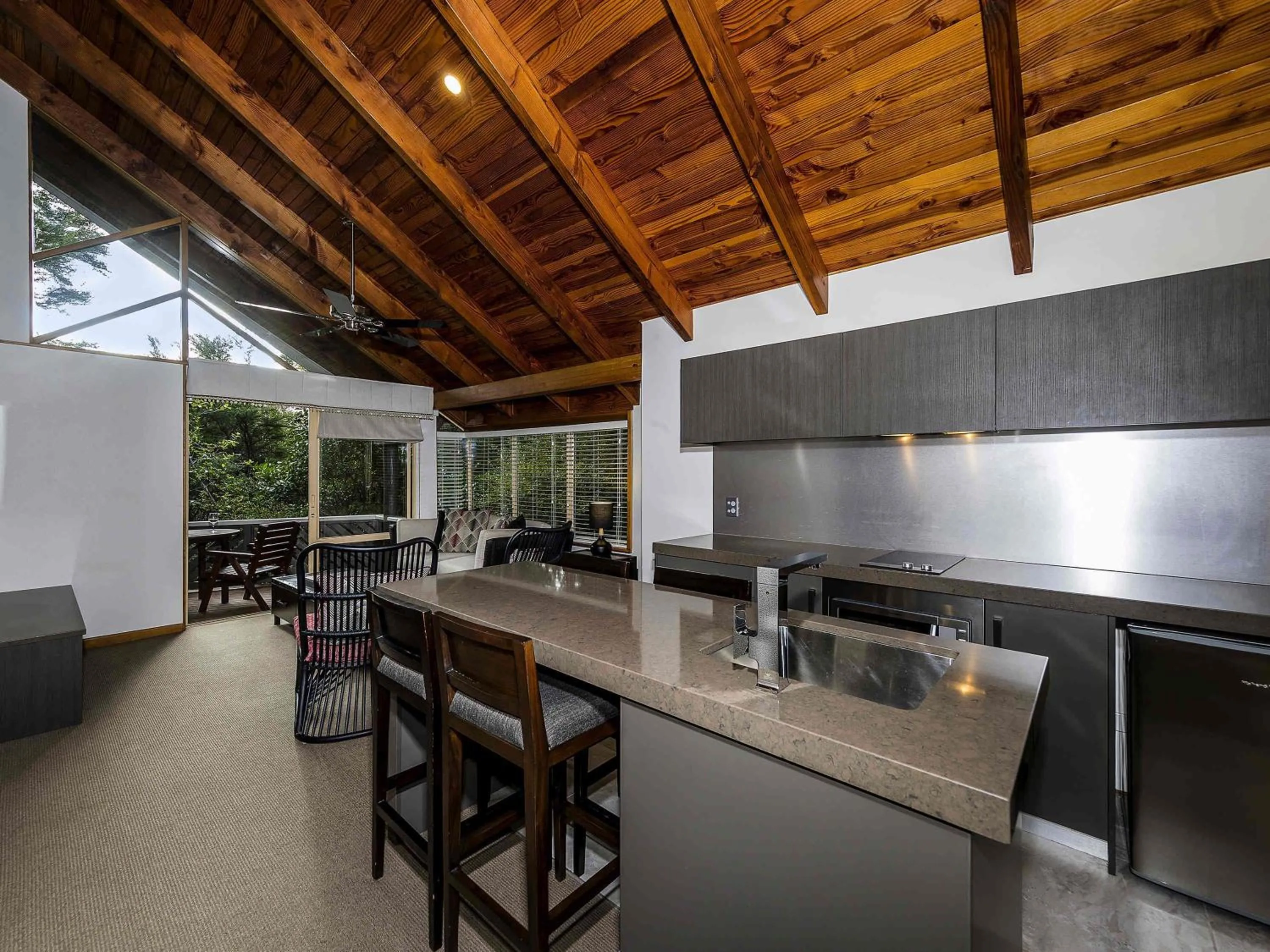 Bedroom in Grand Mercure Puka Park Resort