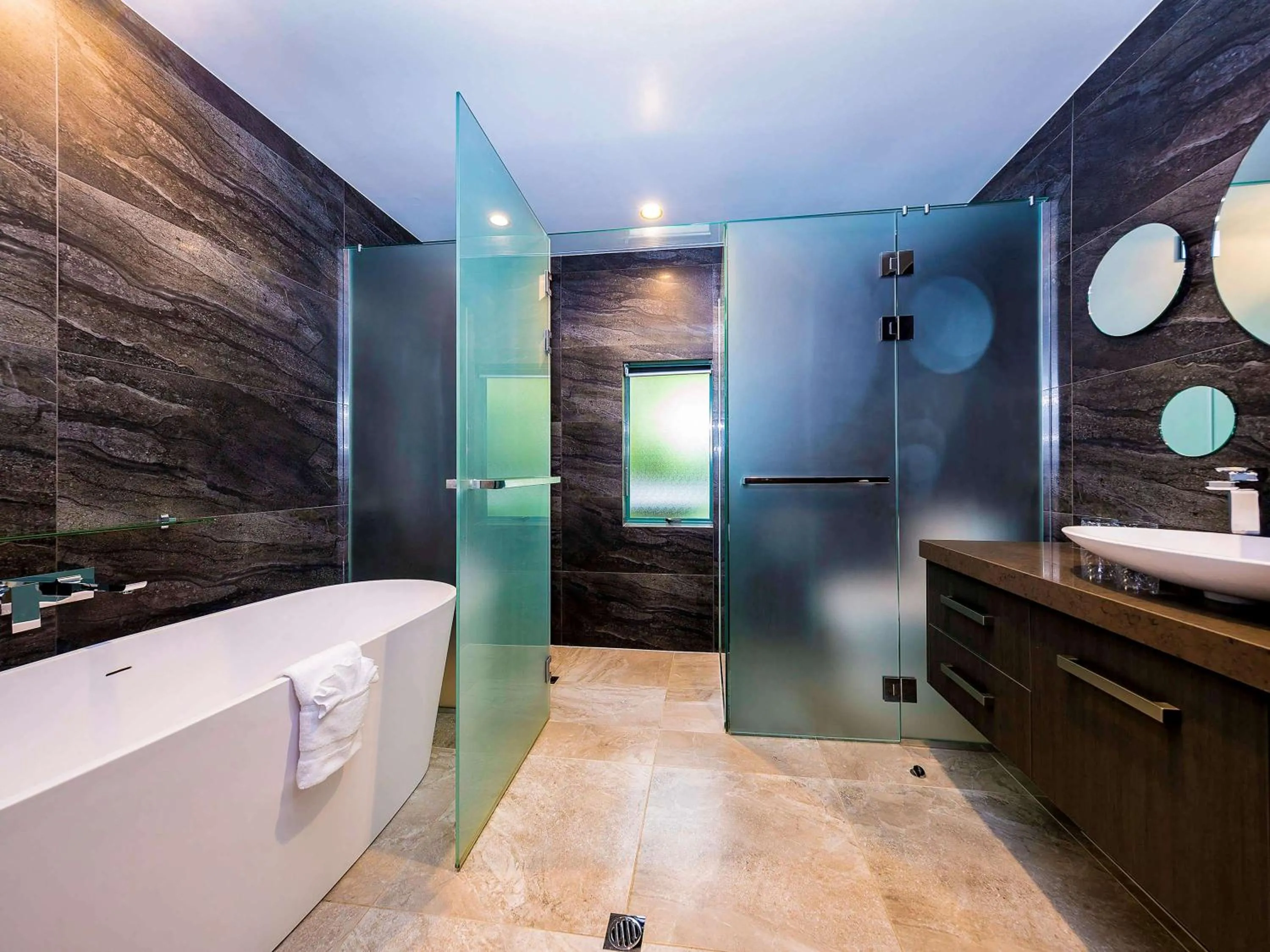 Photo of the whole room in Grand Mercure Puka Park Resort