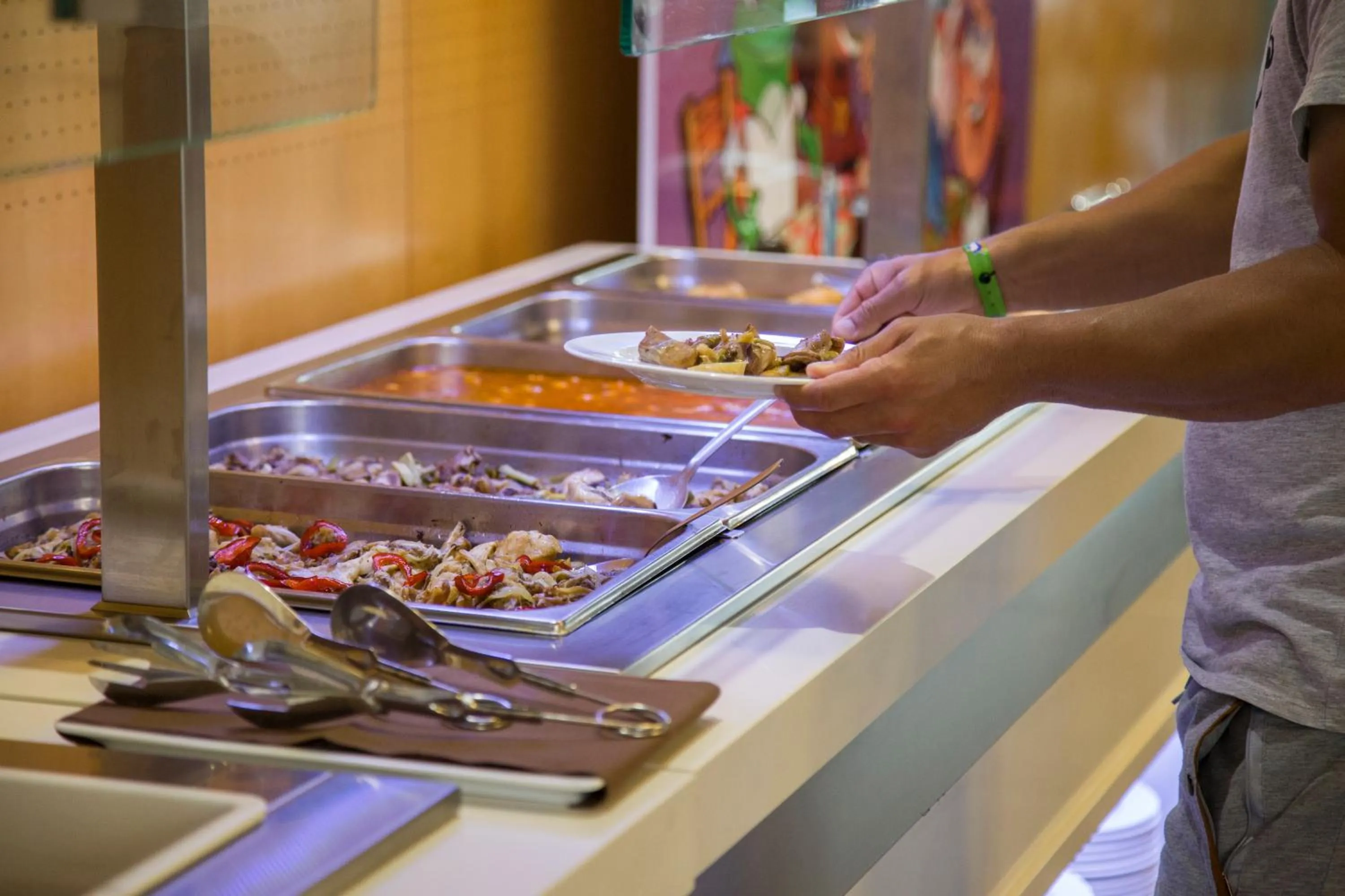 Restaurant/places to eat in La Marina Resort