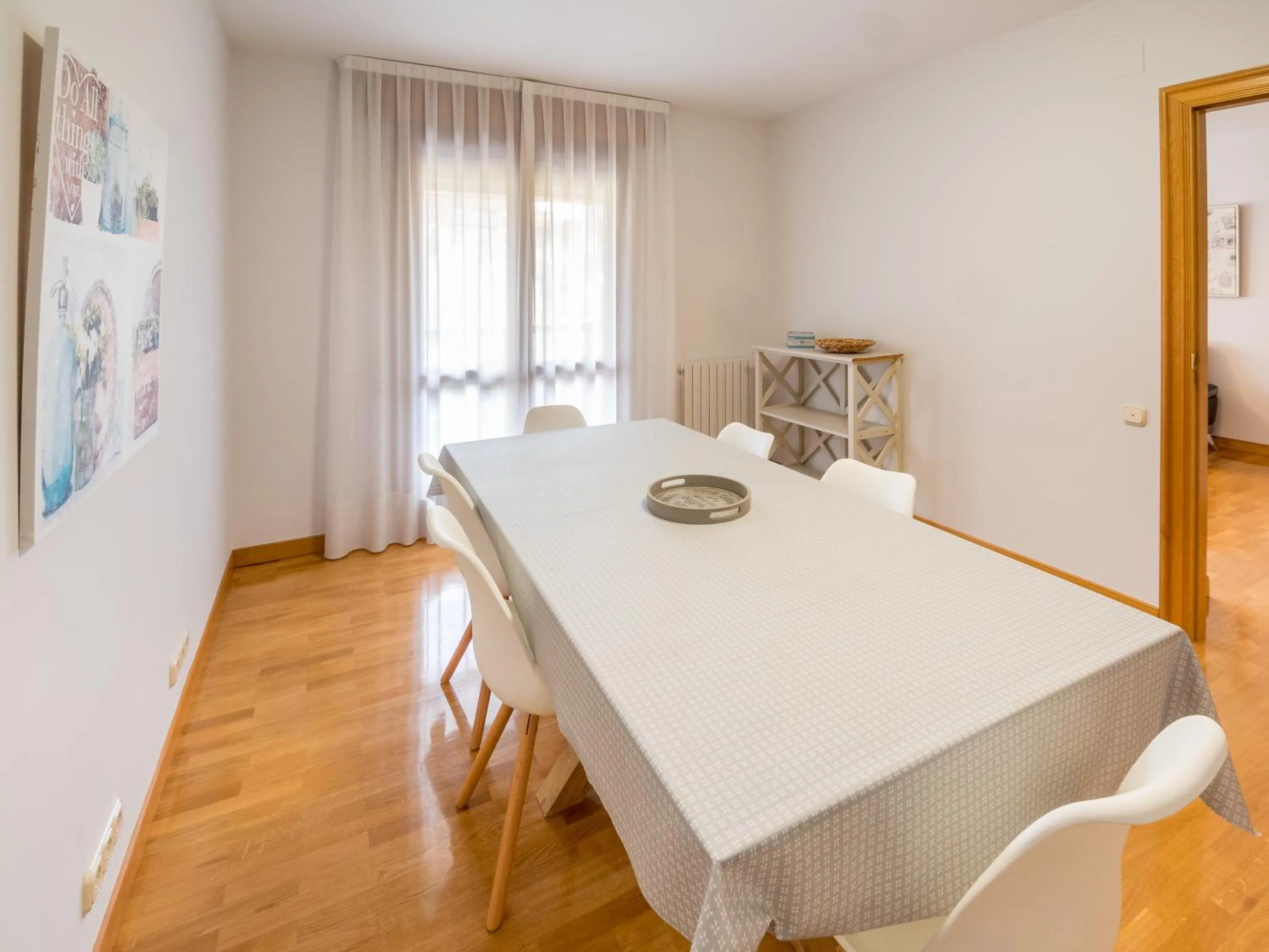 Dining area, Bed in Gestión de Alojamientos Apartments